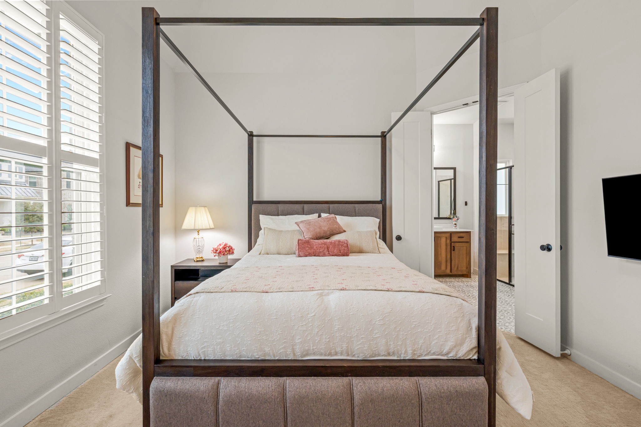 3524 E Cheney Avenue