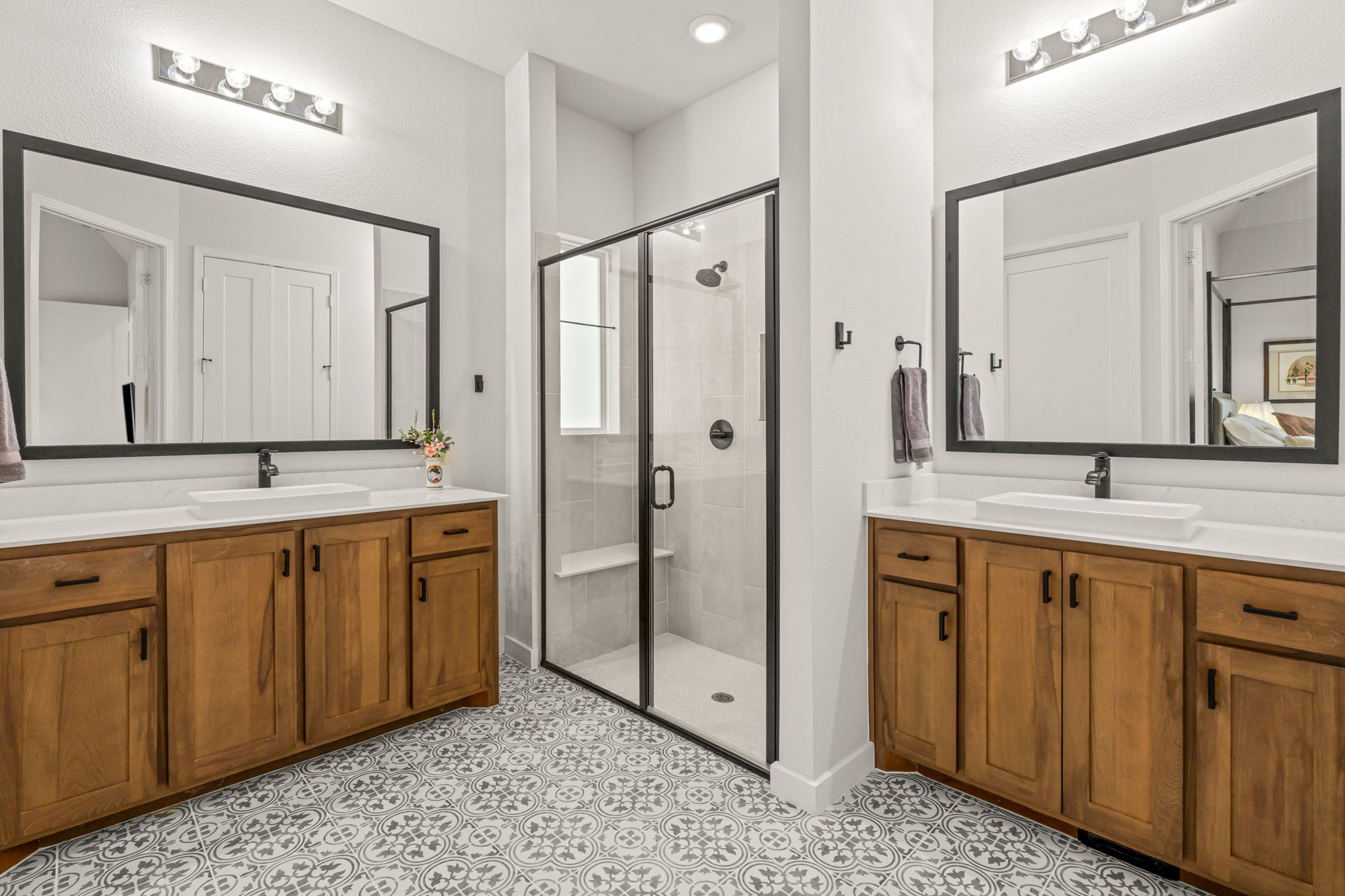 3524 E Cheney Avenue