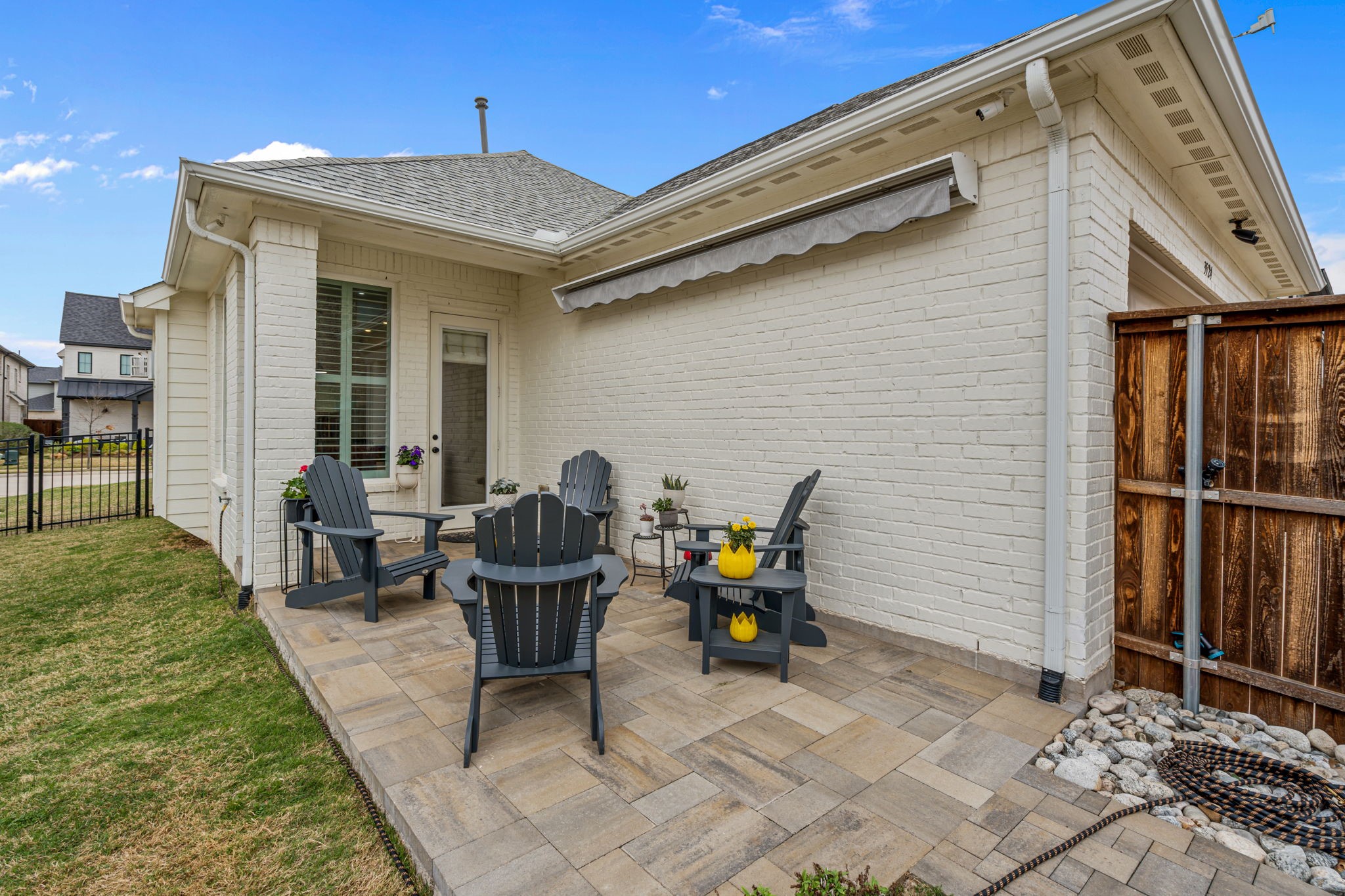 3524 E Cheney Avenue