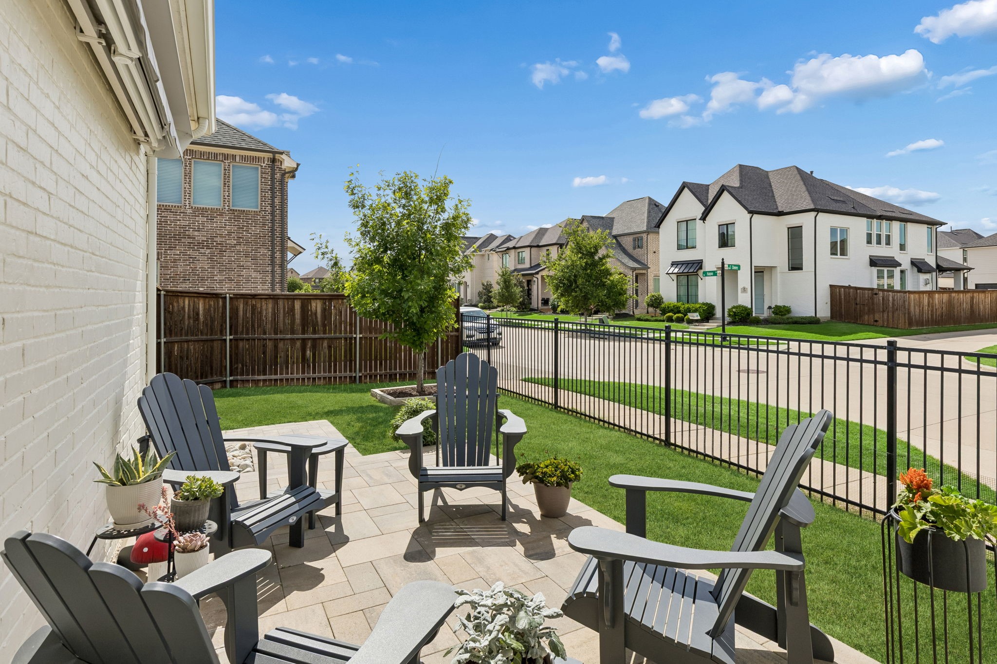 3524 E Cheney Avenue