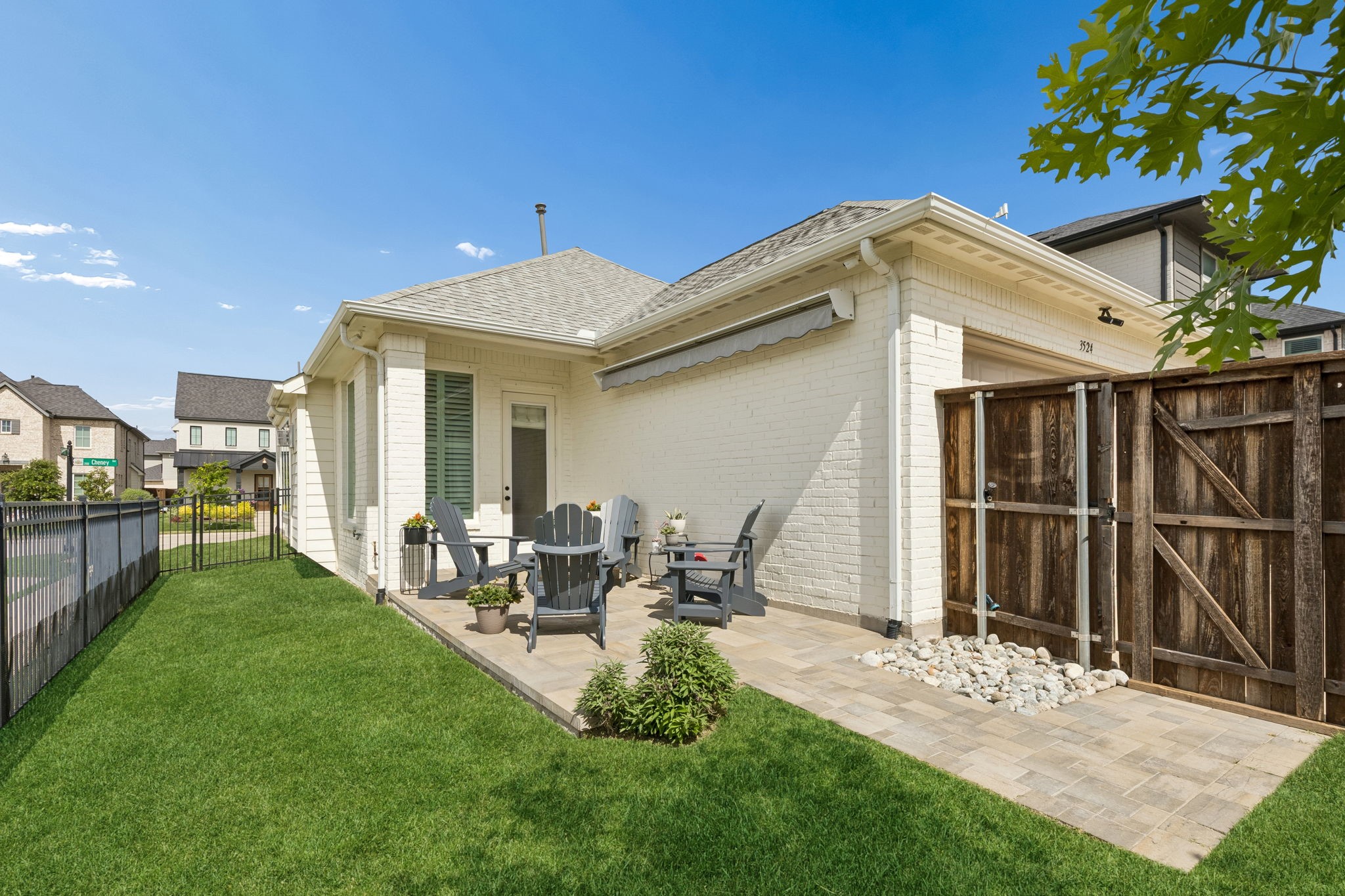 3524 E Cheney Avenue