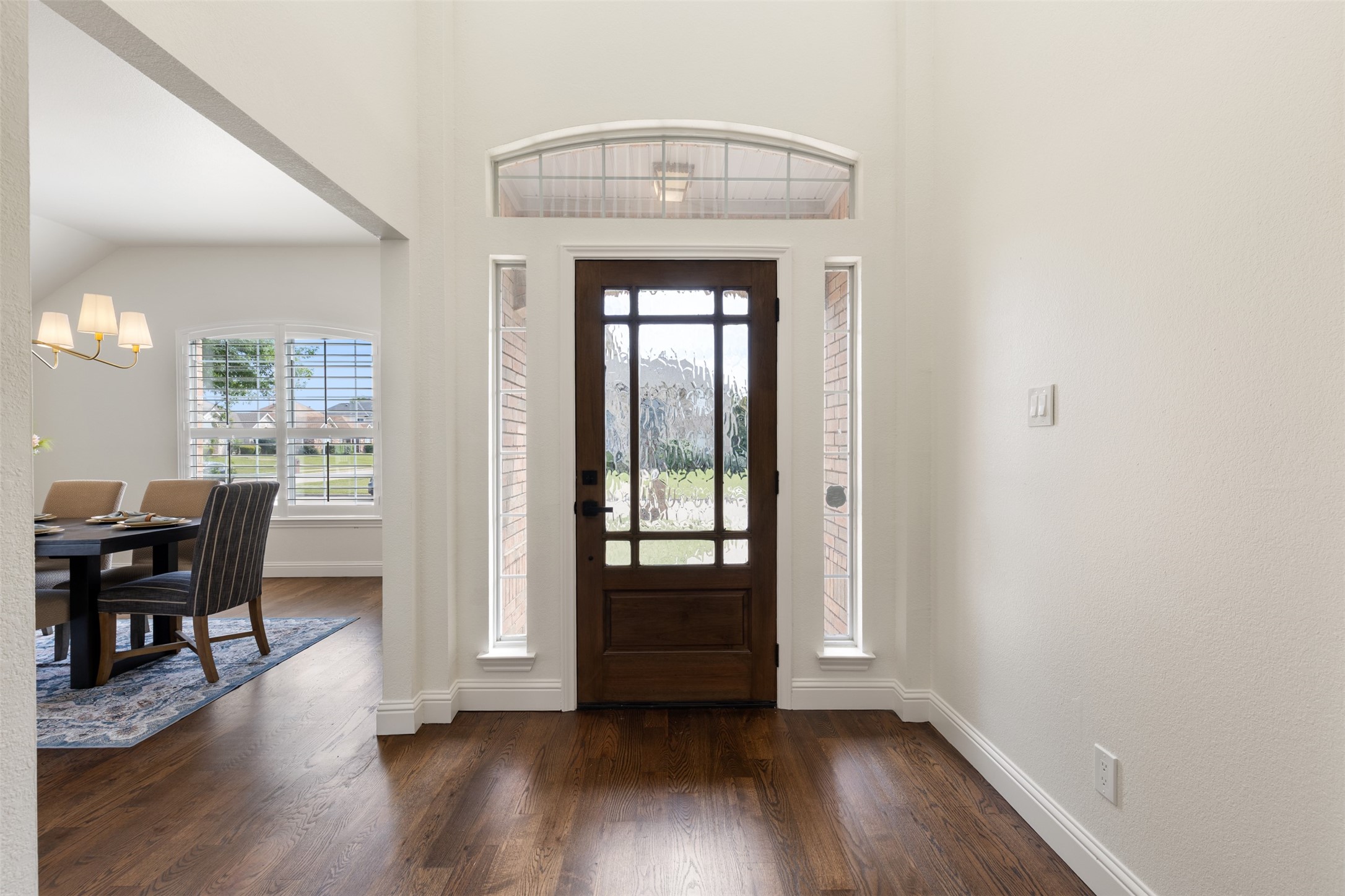 5421 Palace Drive