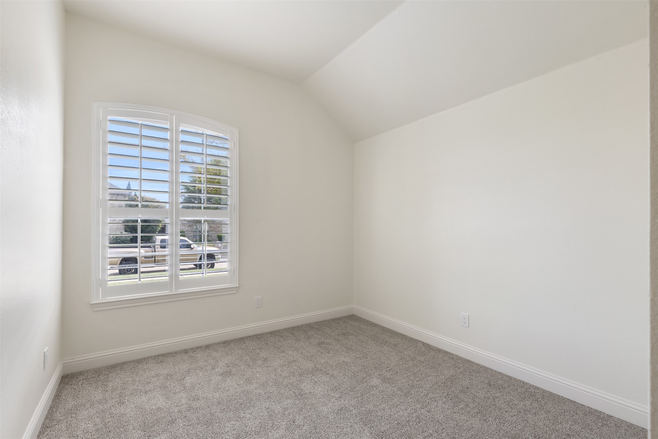 5421 Palace Drive