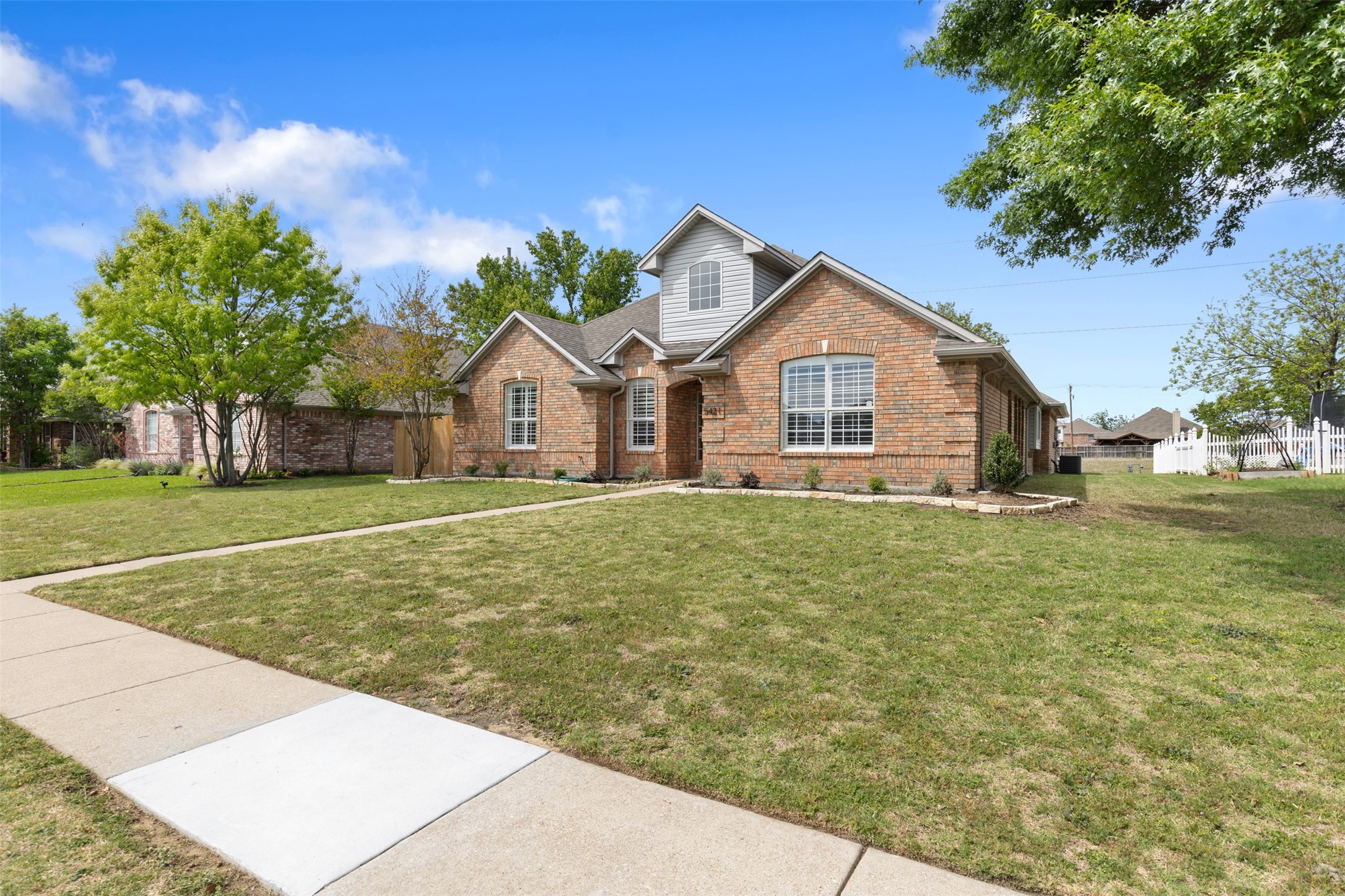 5421 Palace Drive