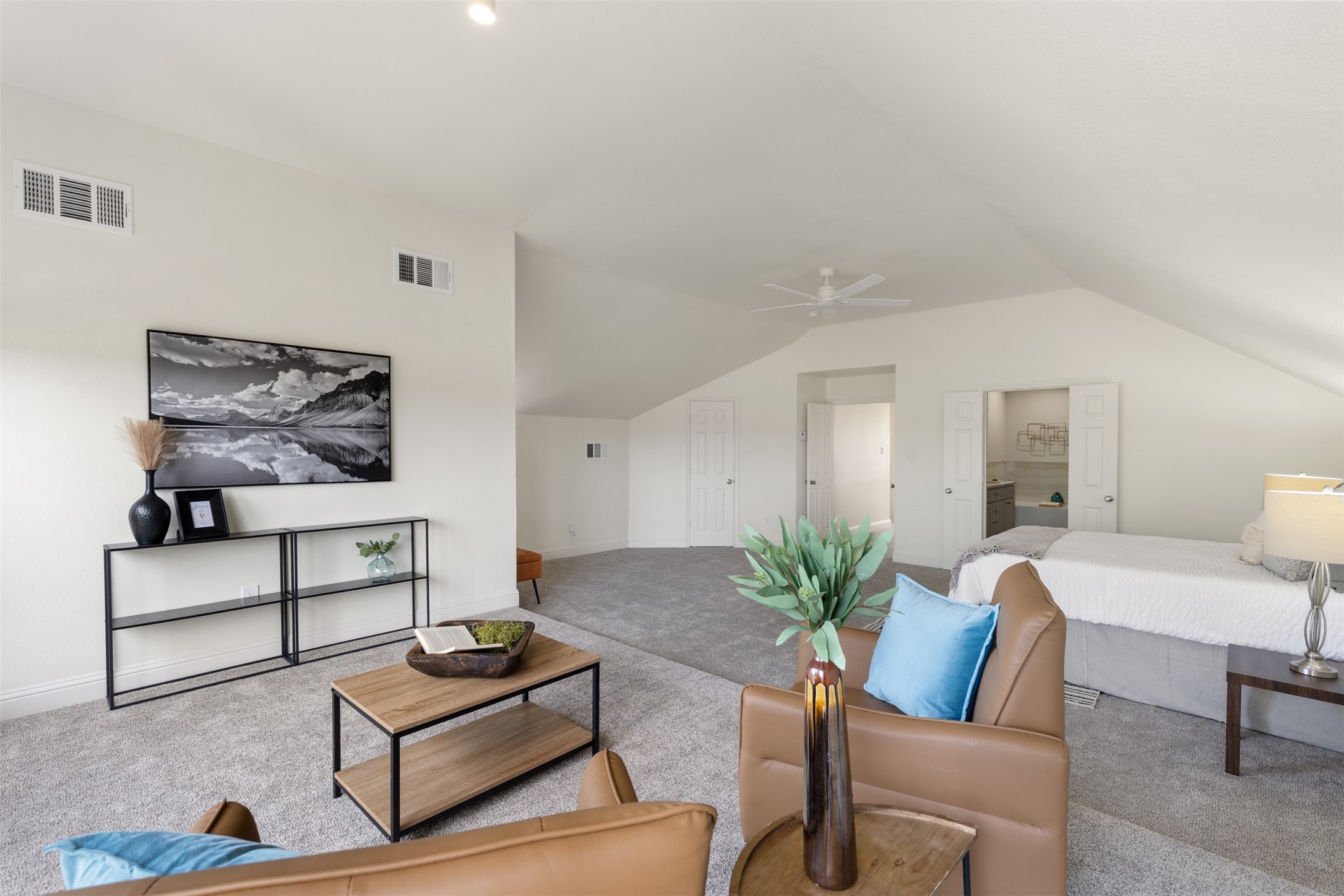 5421 Palace Drive