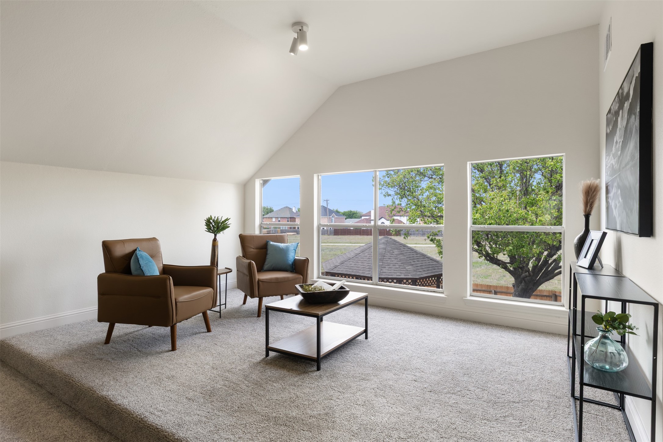 5421 Palace Drive