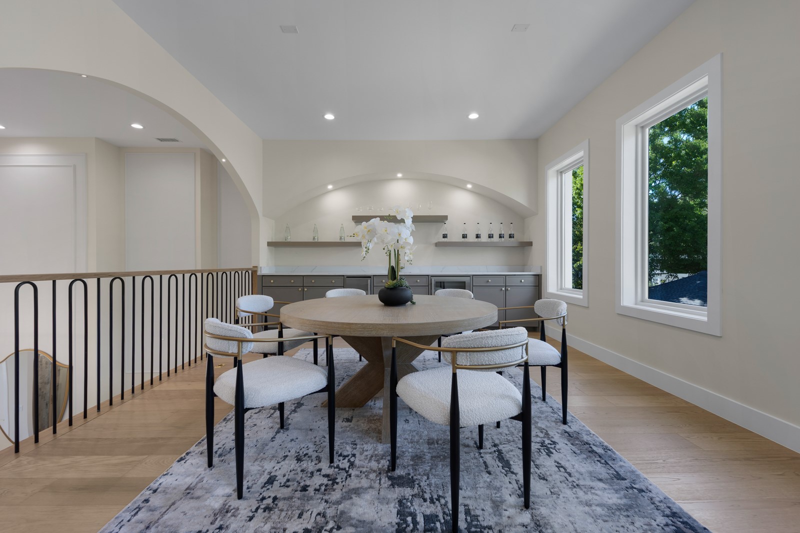 6055 Ellsworth Avenue