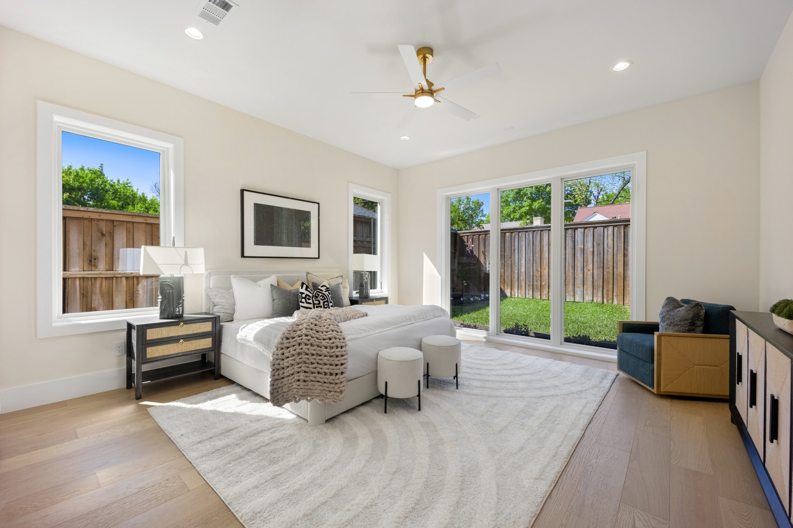 6055 Ellsworth Avenue