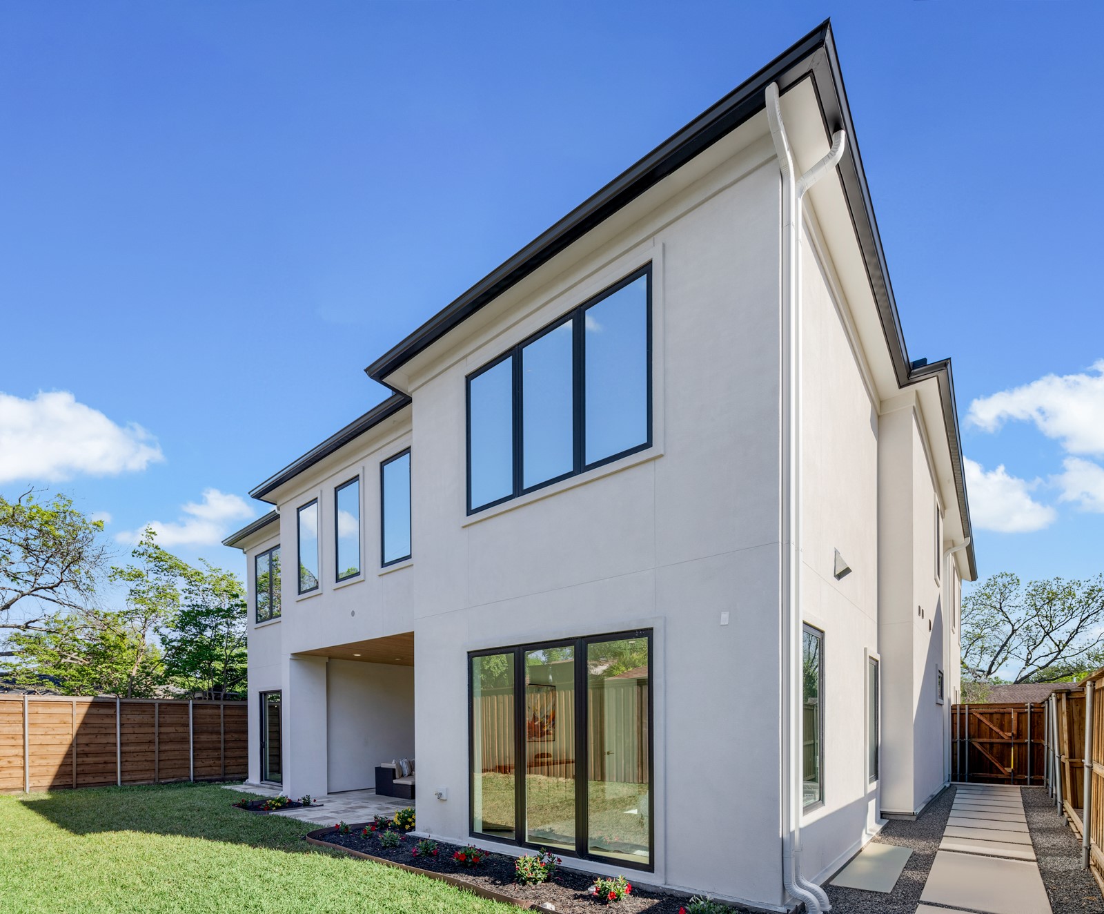 6055 Ellsworth Avenue