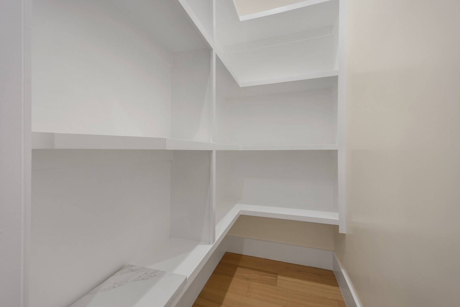 6055 Ellsworth Avenue