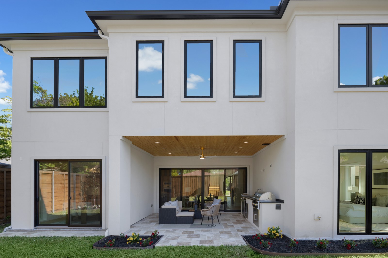 6055 Ellsworth Avenue