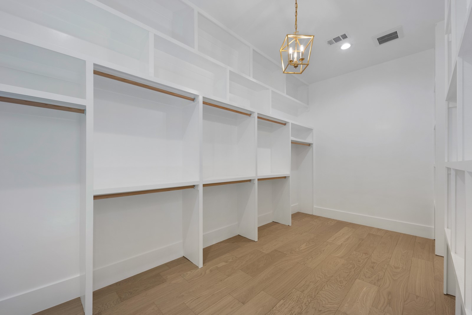 6055 Ellsworth Avenue