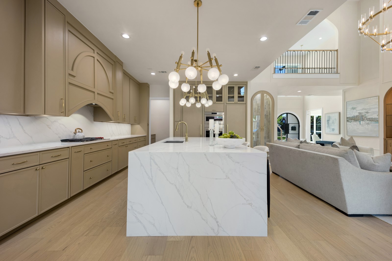 6055 Ellsworth Avenue