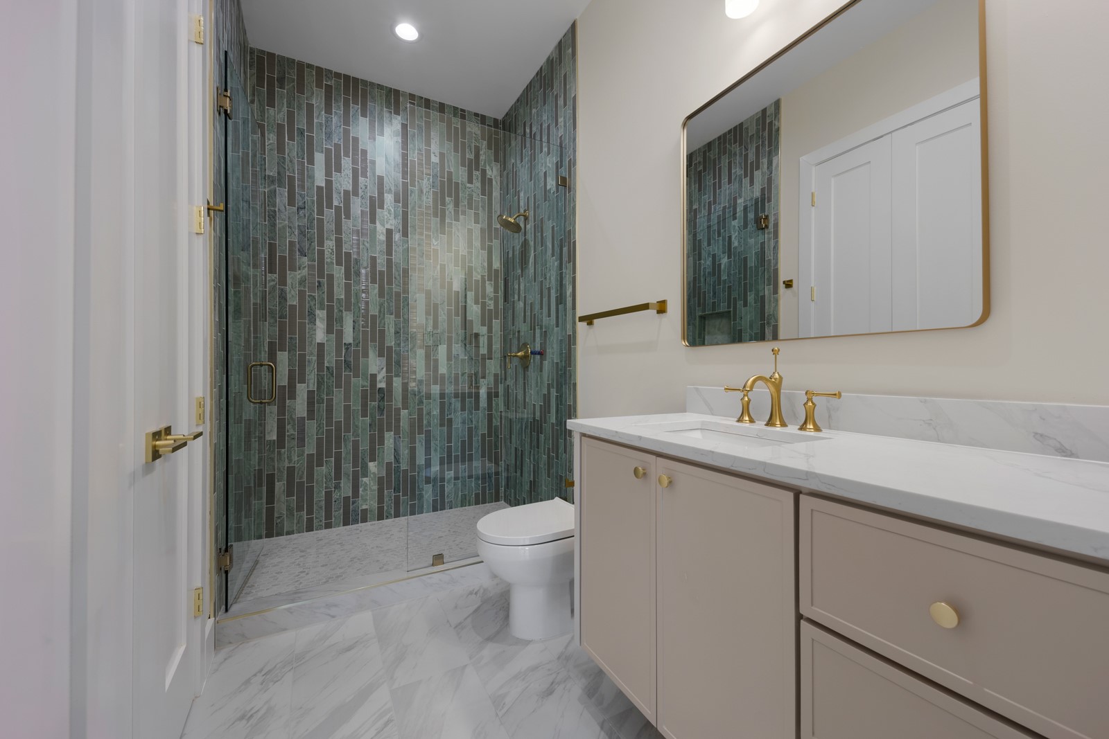 6055 Ellsworth Avenue