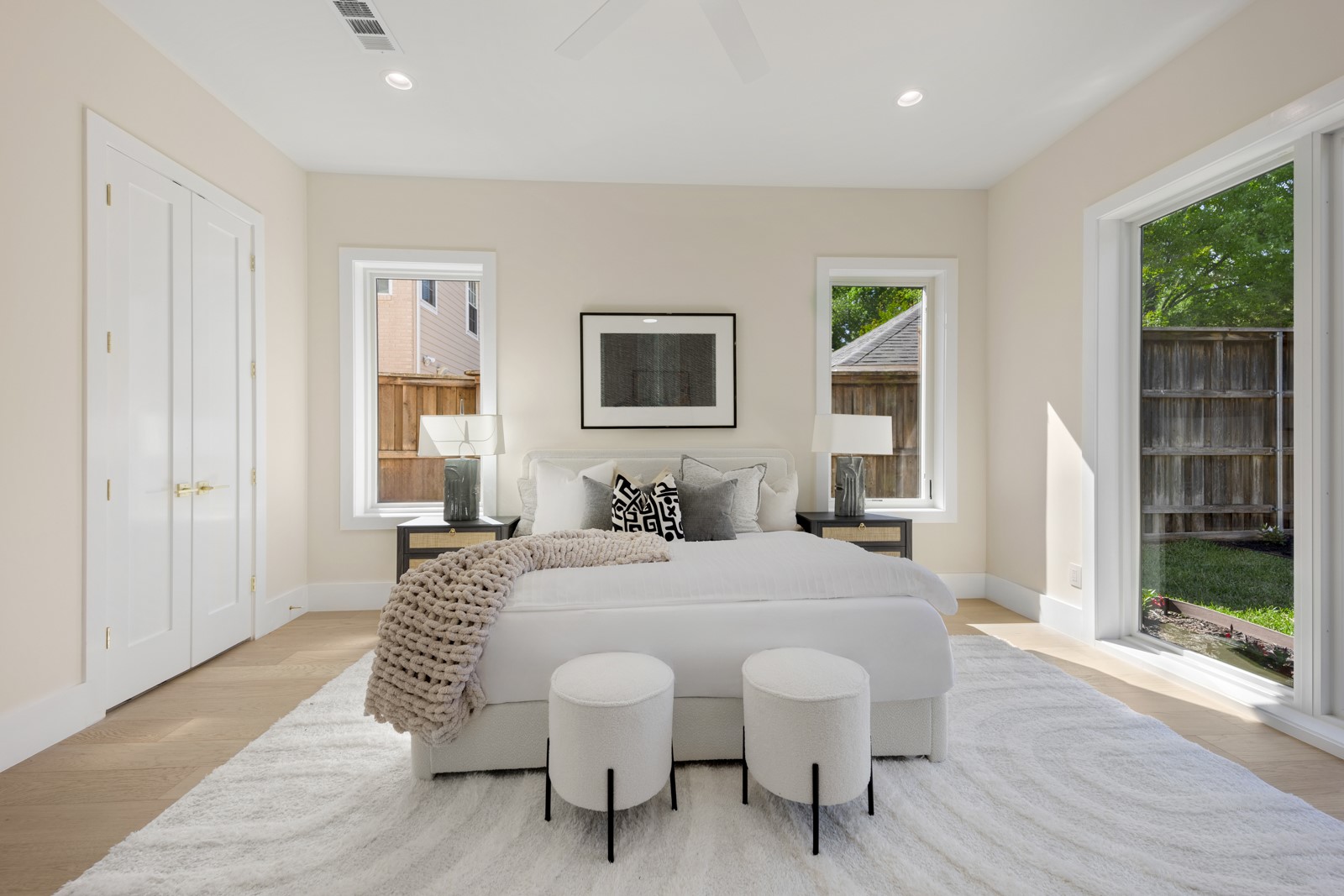 6055 Ellsworth Avenue