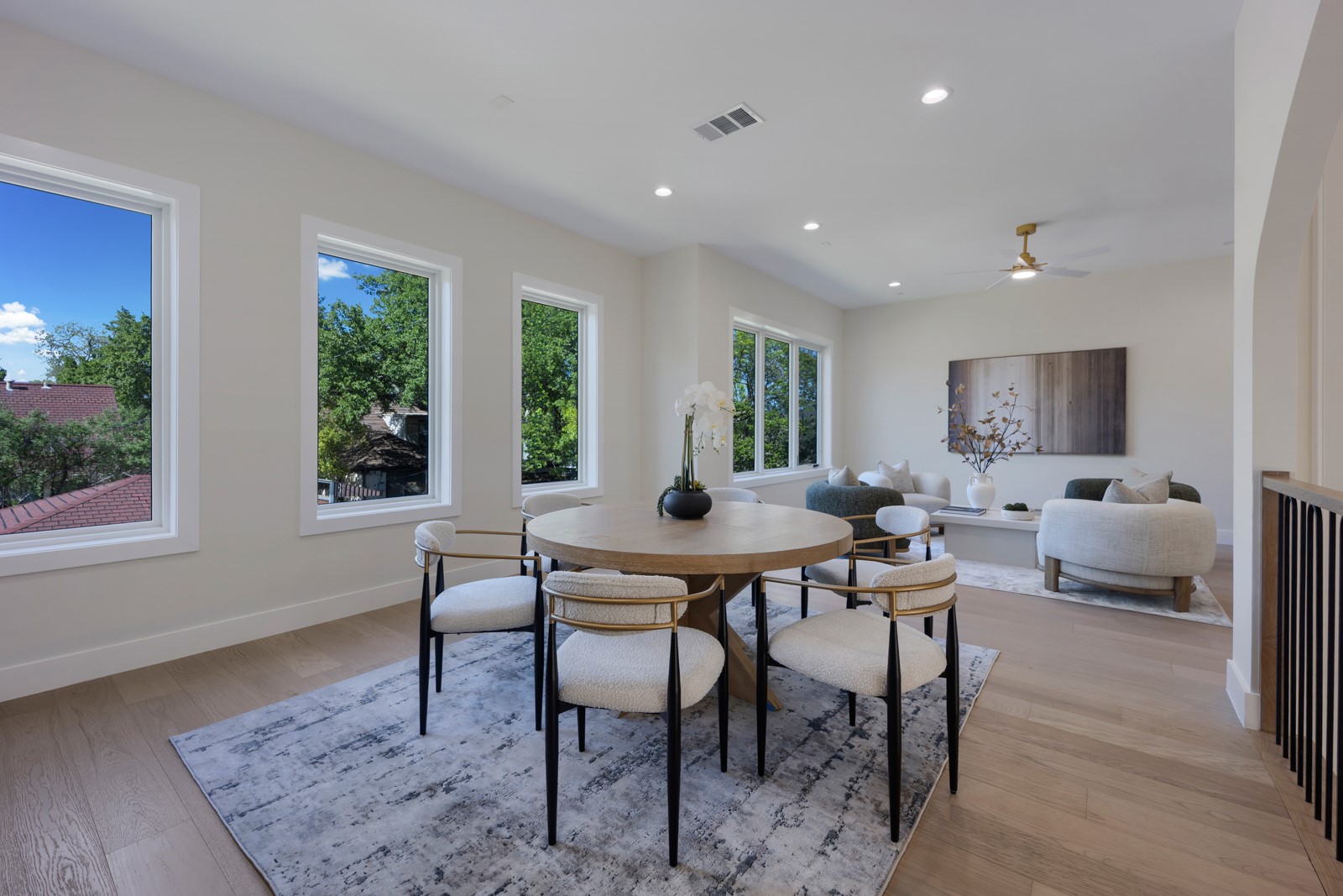 6055 Ellsworth Avenue