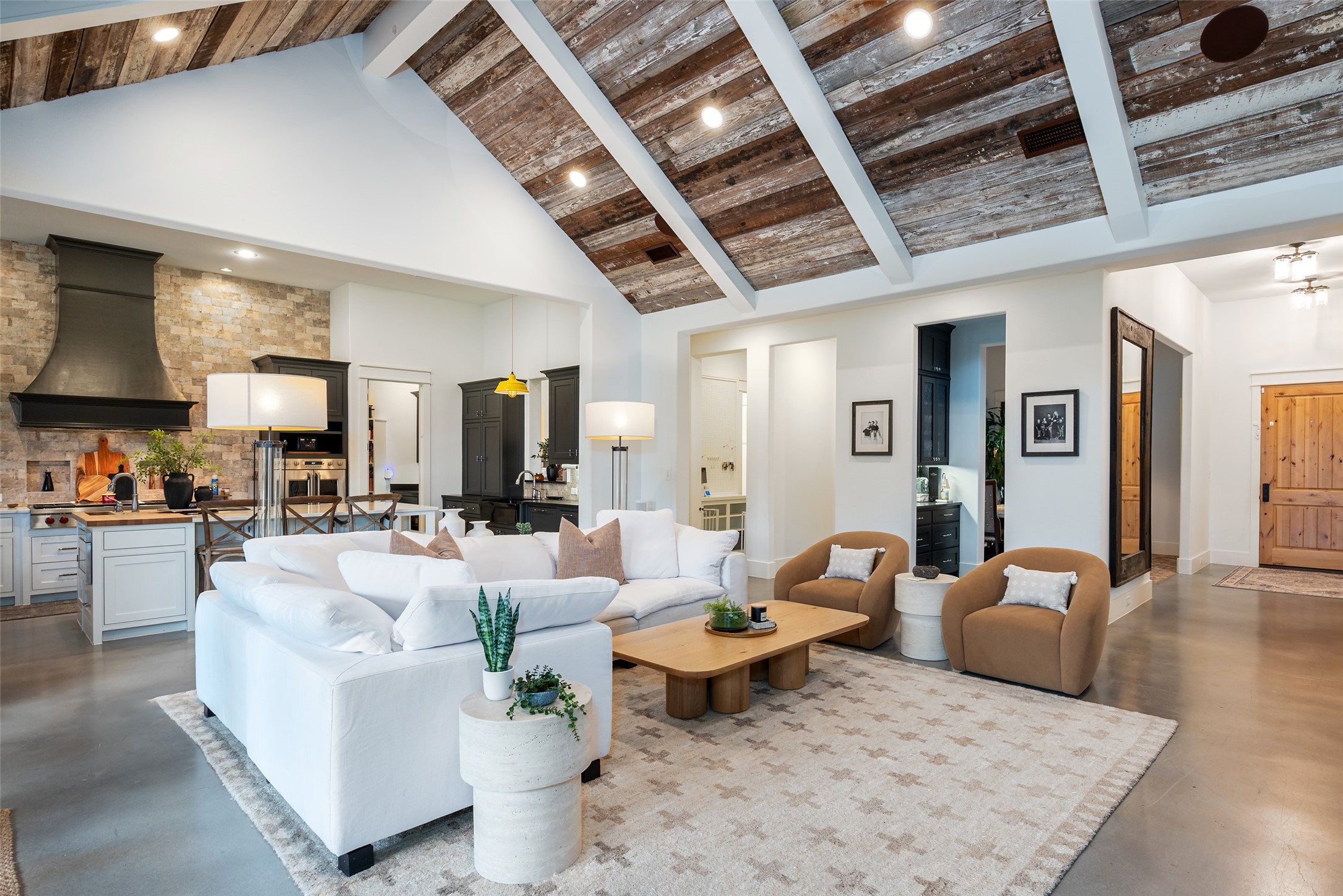 1501 Stony Trail