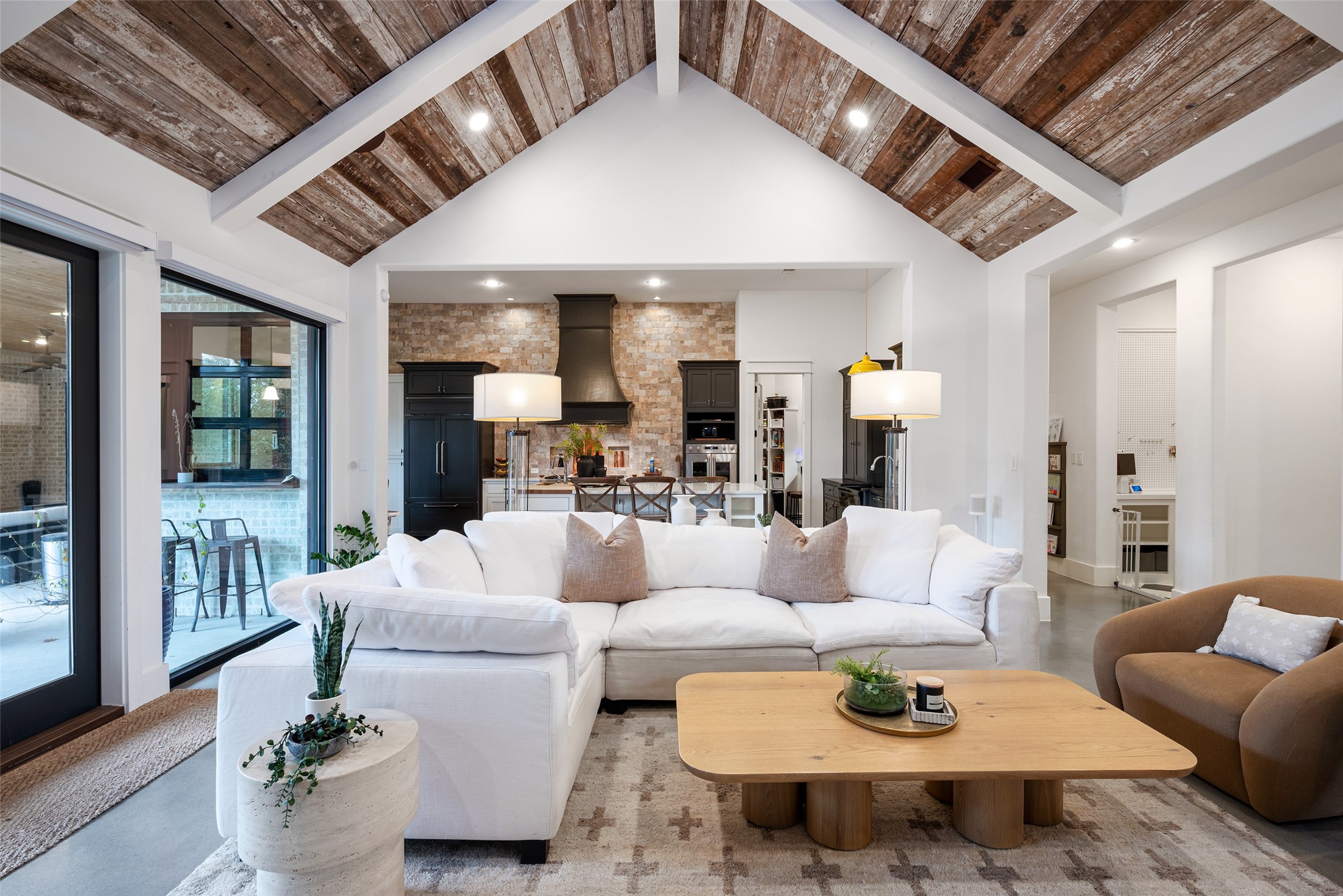 1501 Stony Trail
