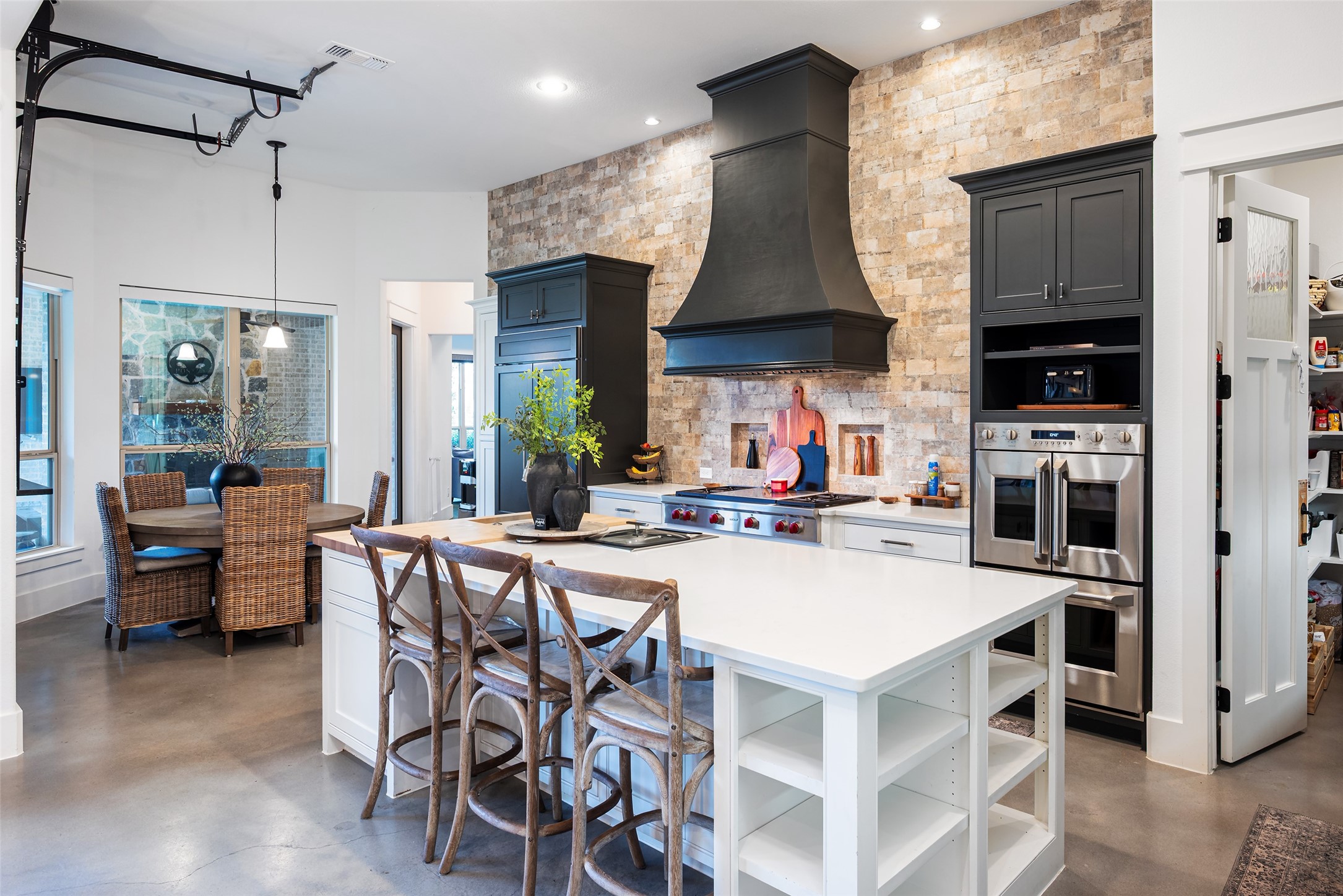 1501 Stony Trail