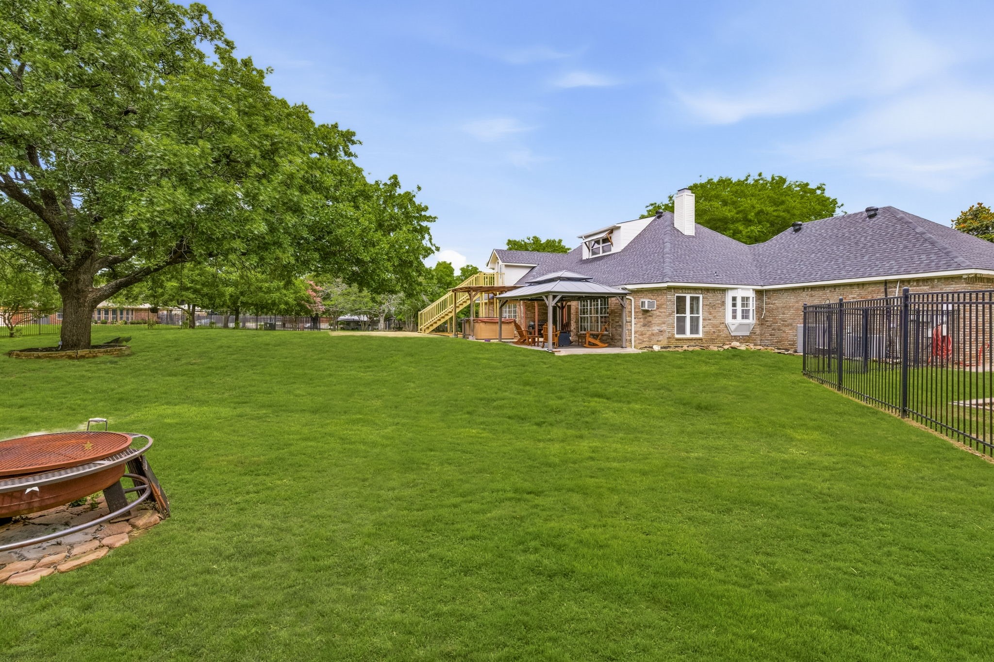1092 Holly Lane