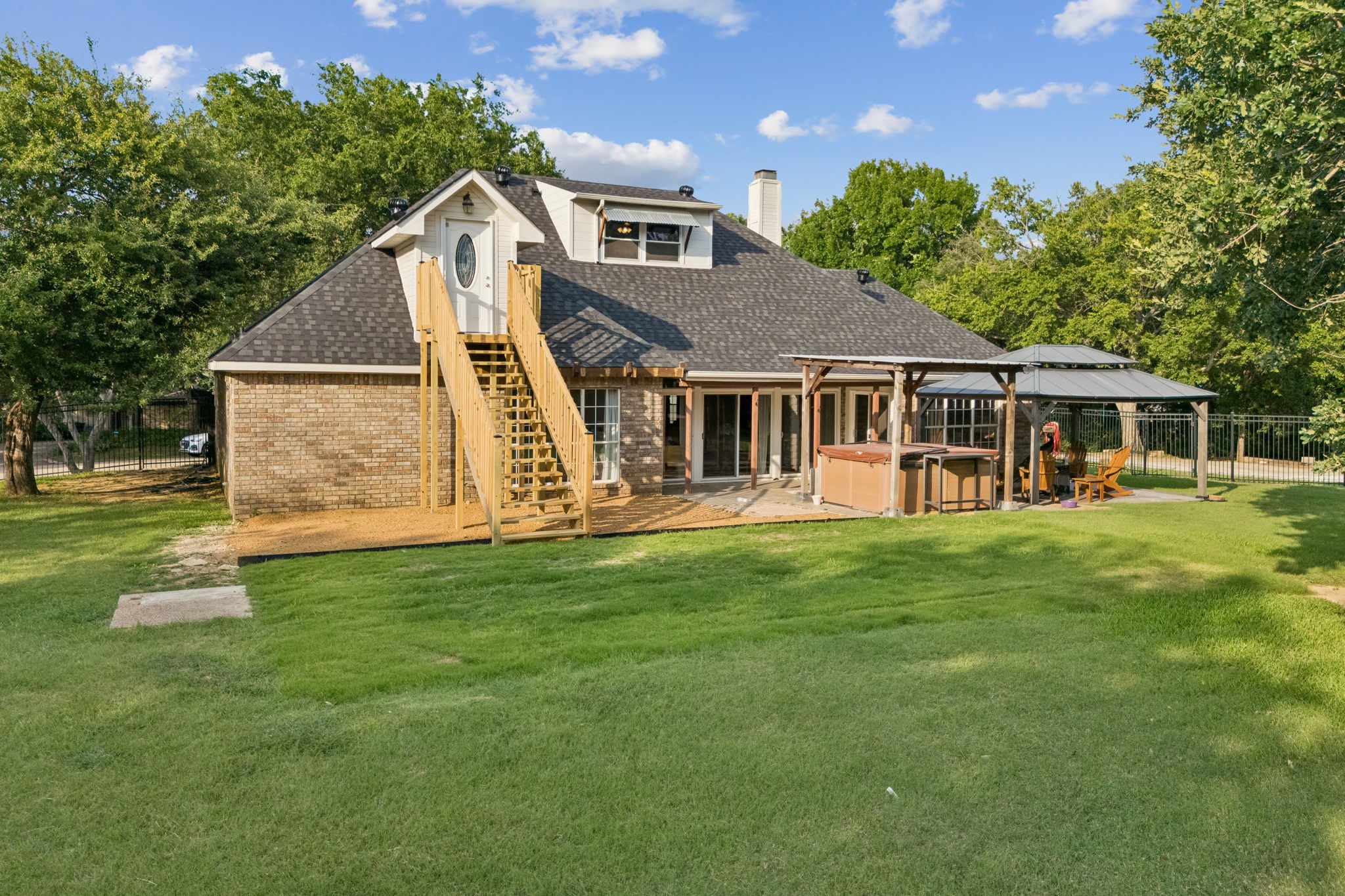 1092 Holly Lane