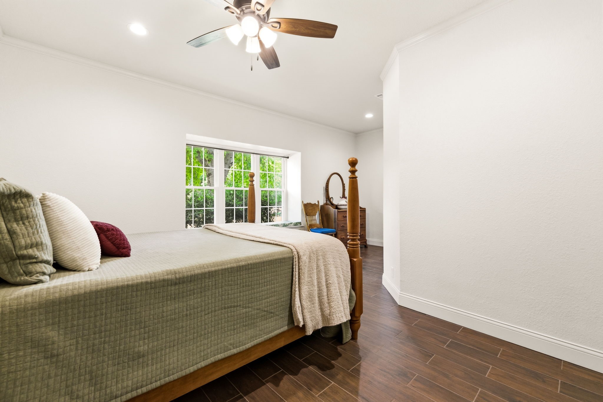1092 Holly Lane