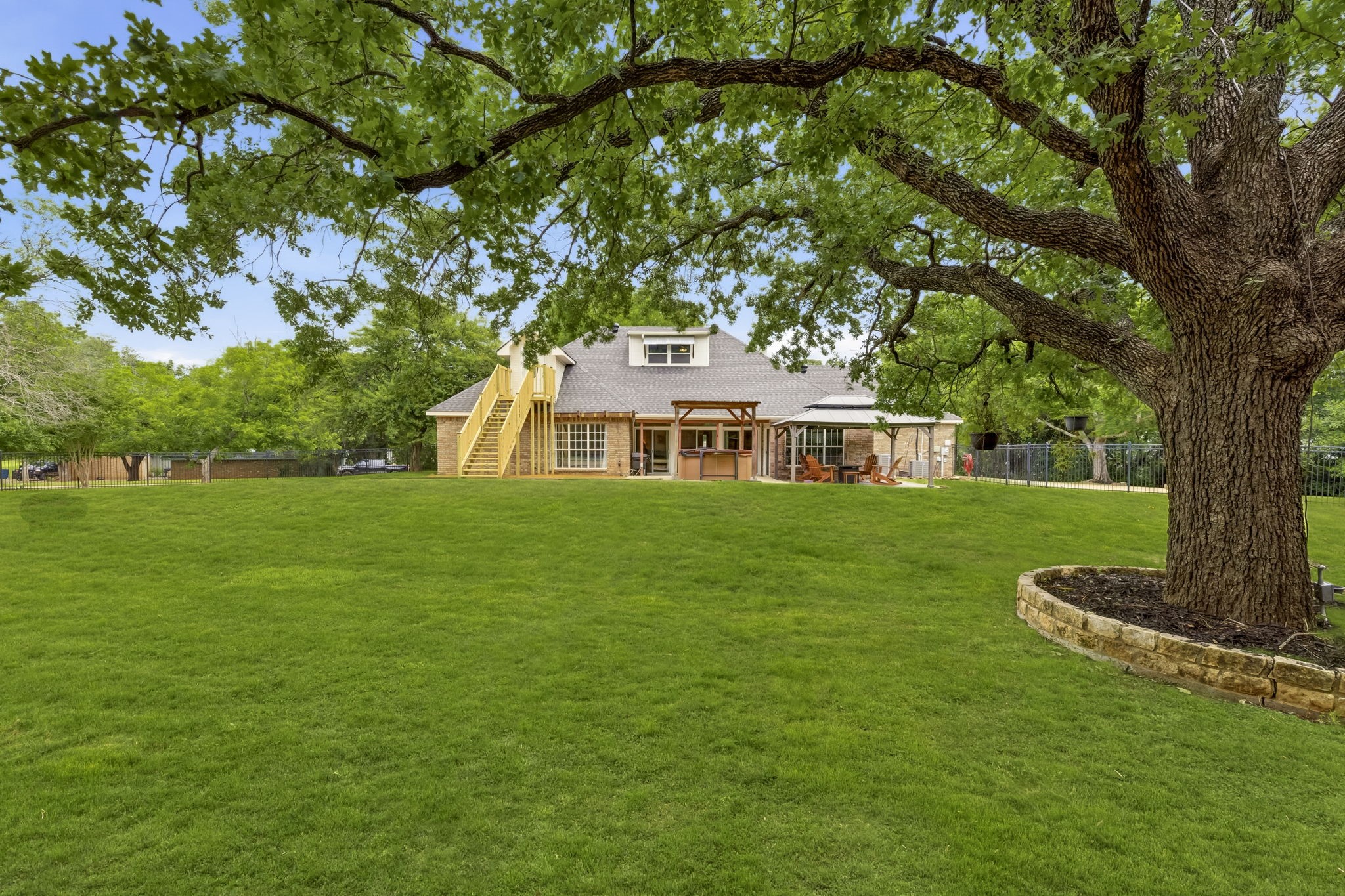 1092 Holly Lane