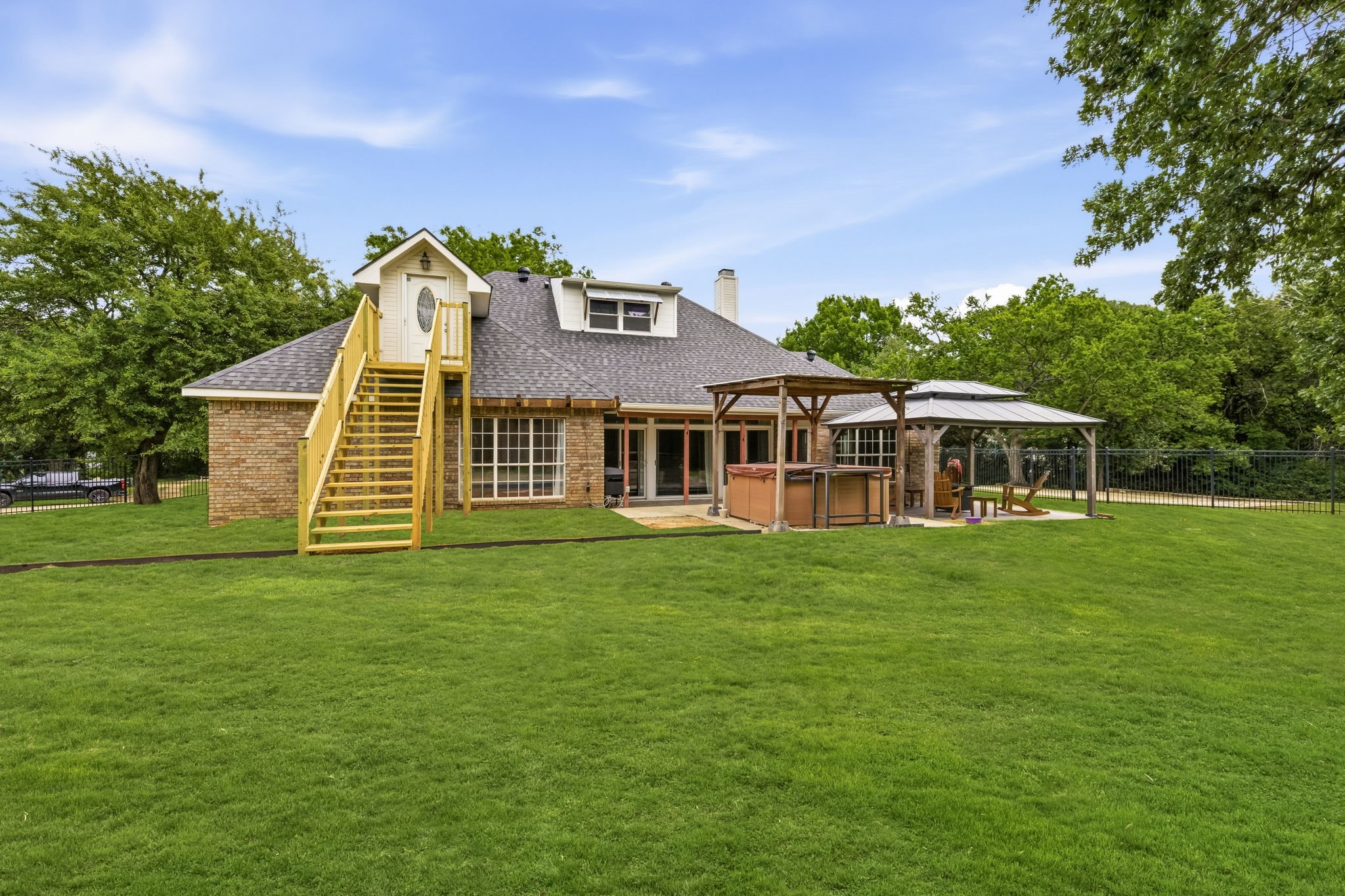 1092 Holly Lane