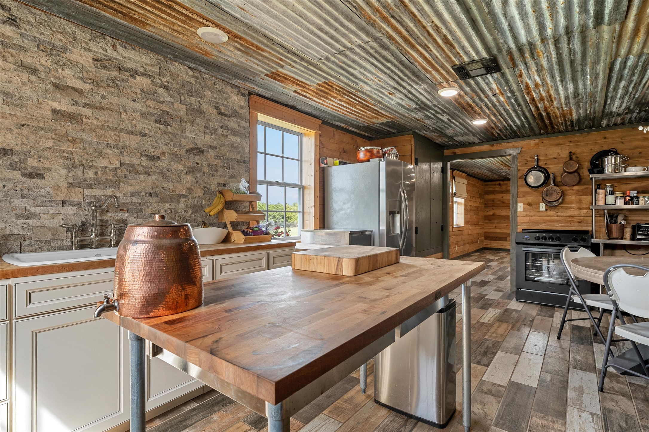 153 County Road 2139