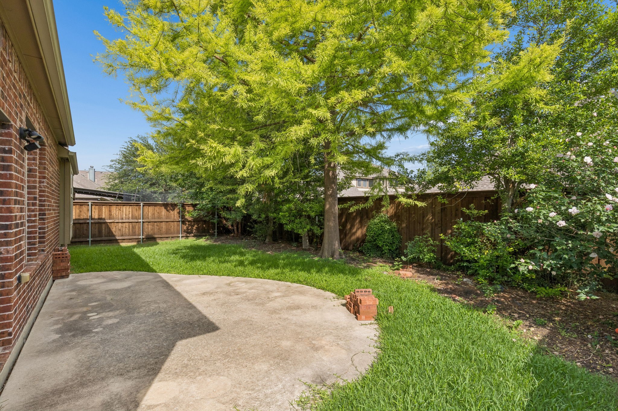 4605 Forest Cove Drive