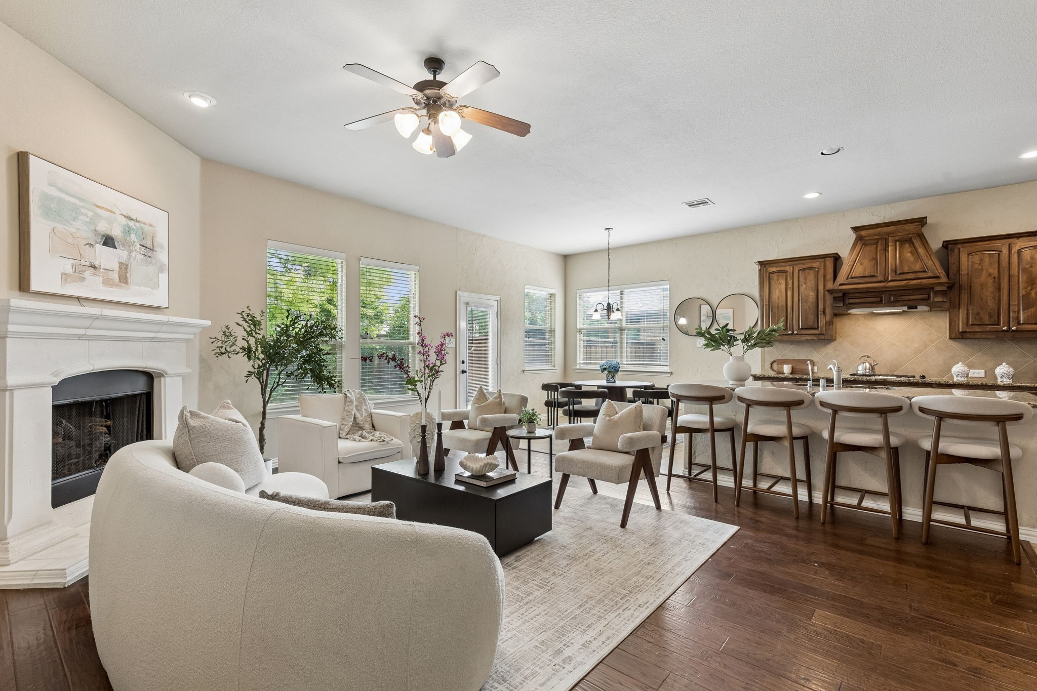 4605 Forest Cove Drive