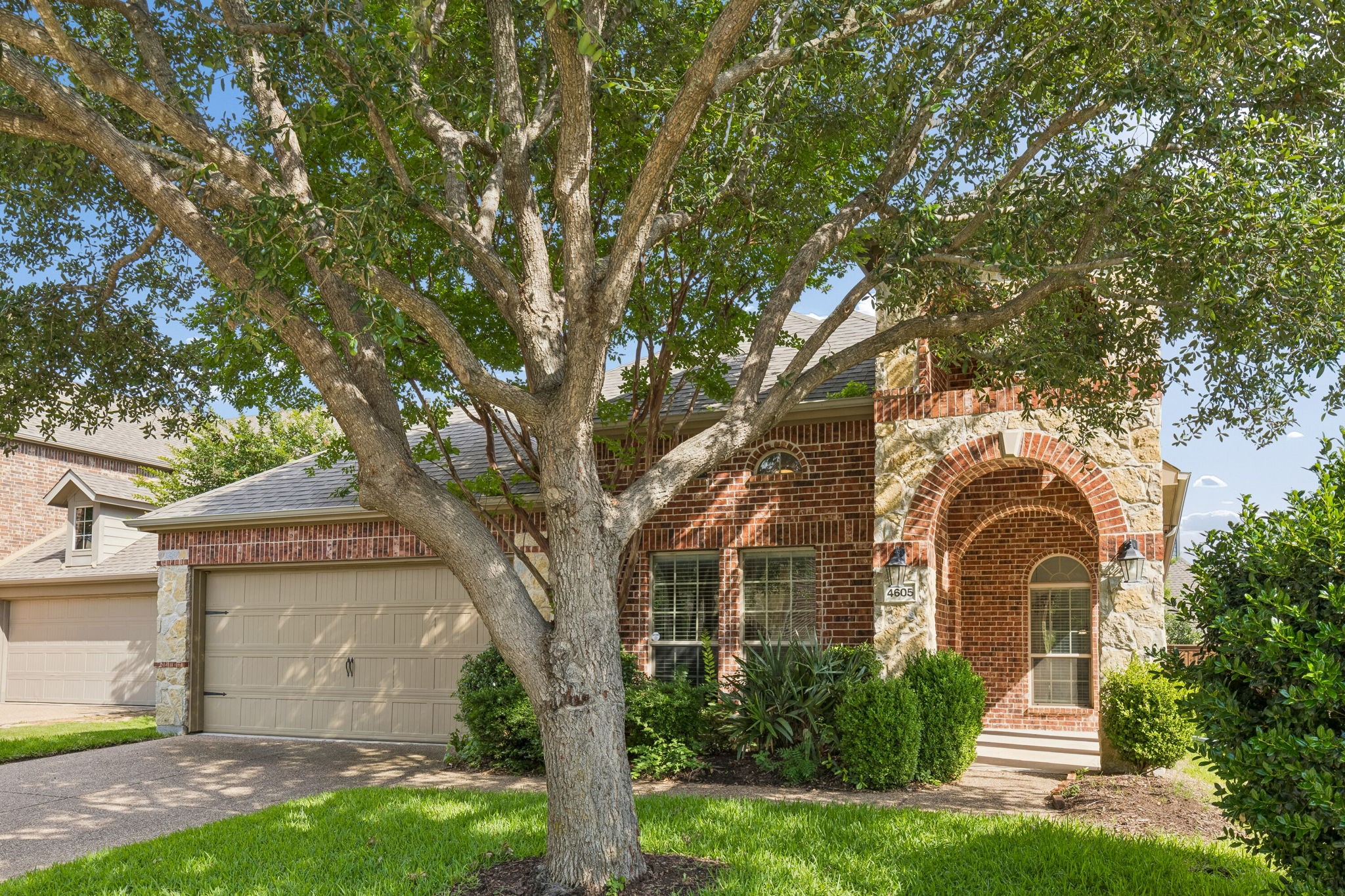4605 Forest Cove Drive