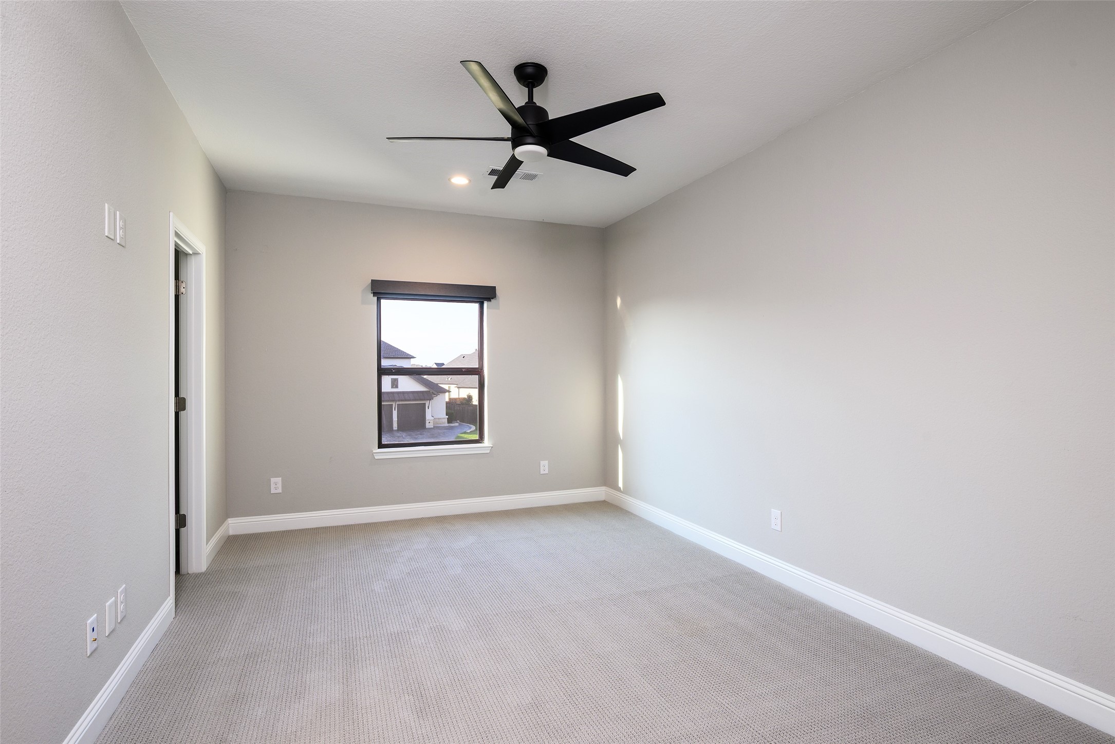 2121 Normandy Circle