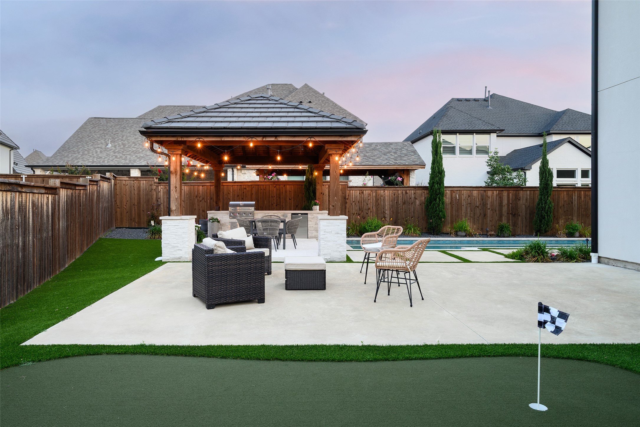 2121 Normandy Circle