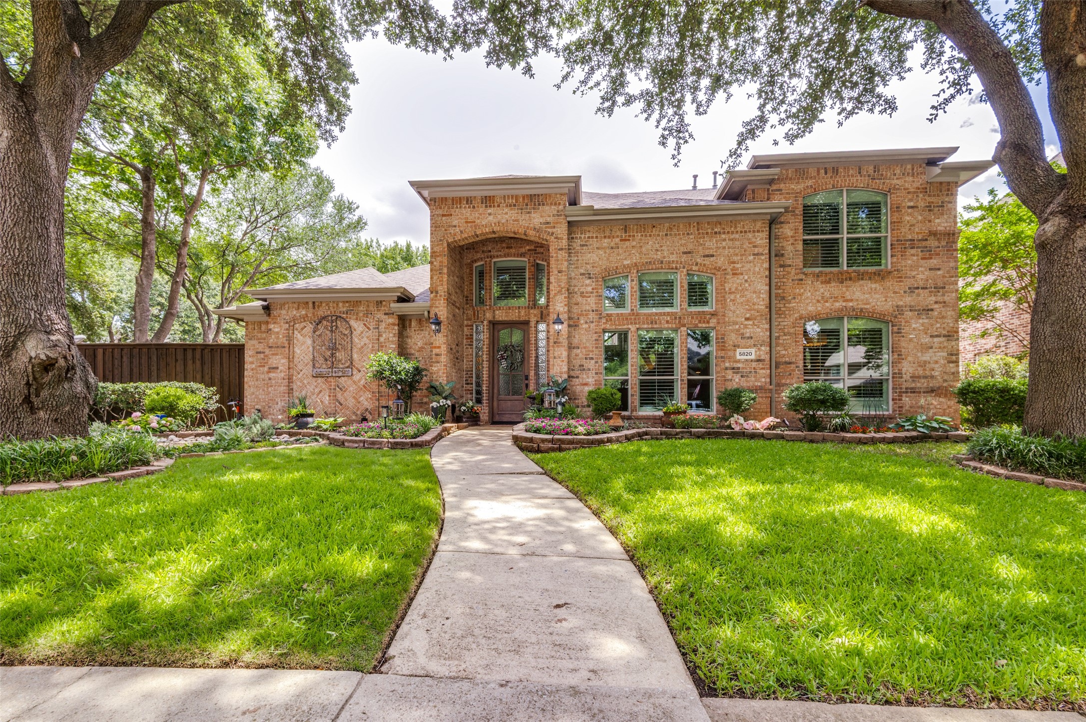 5820 Kingsbrook Drive