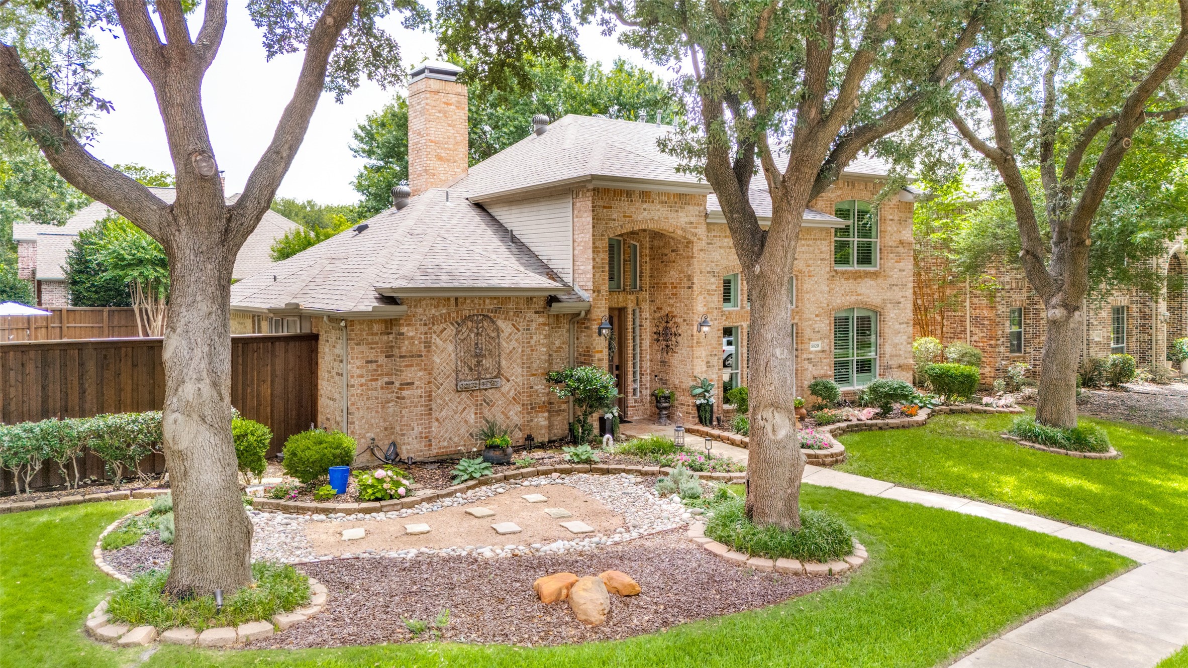 5820 Kingsbrook Drive