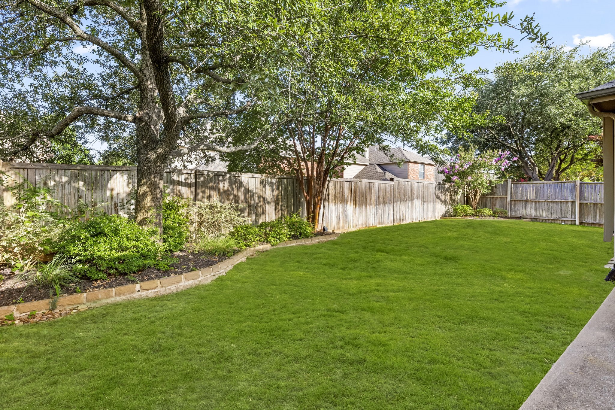 7505 Willowbend Drive