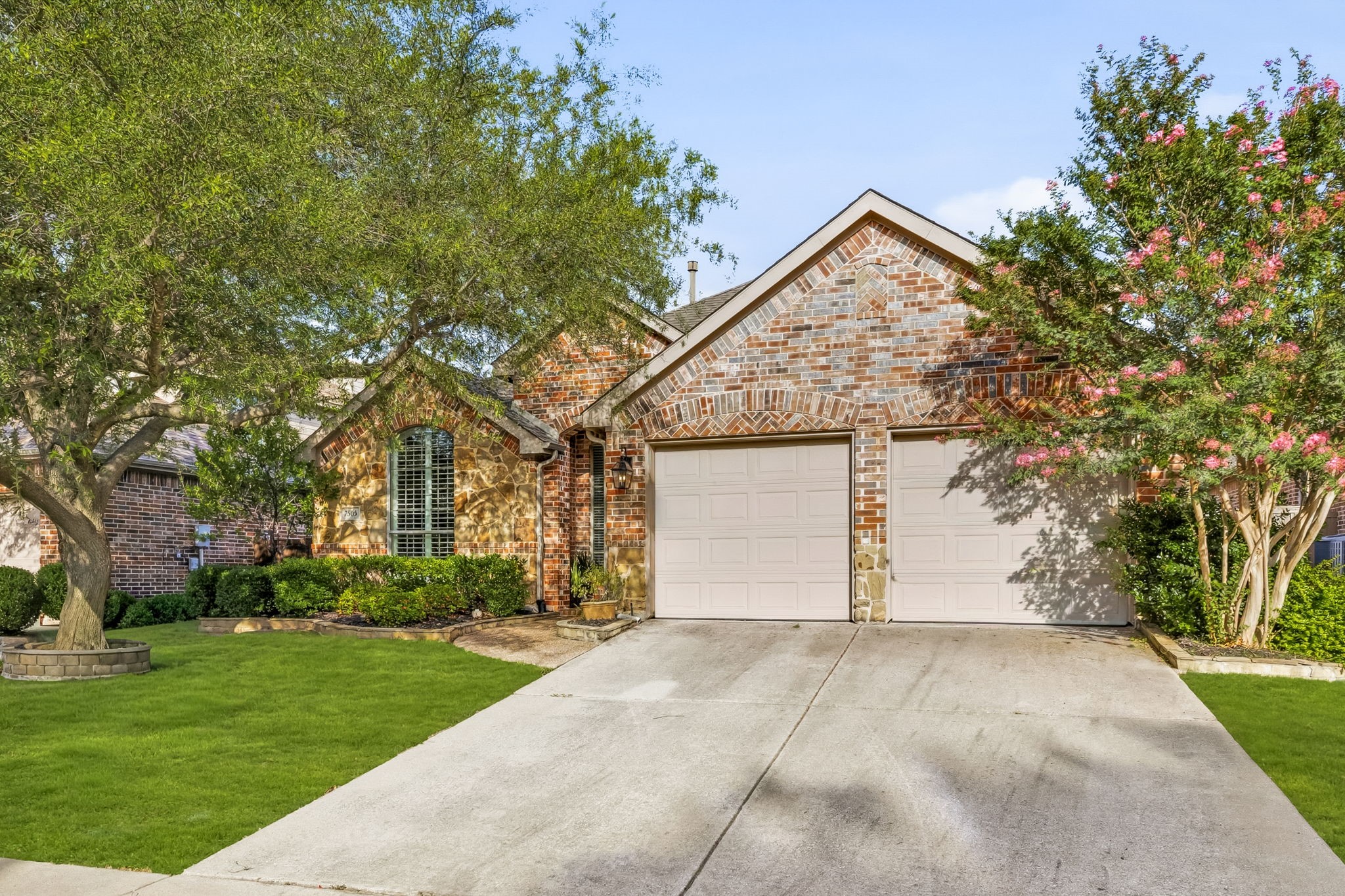 7505 Willowbend Drive