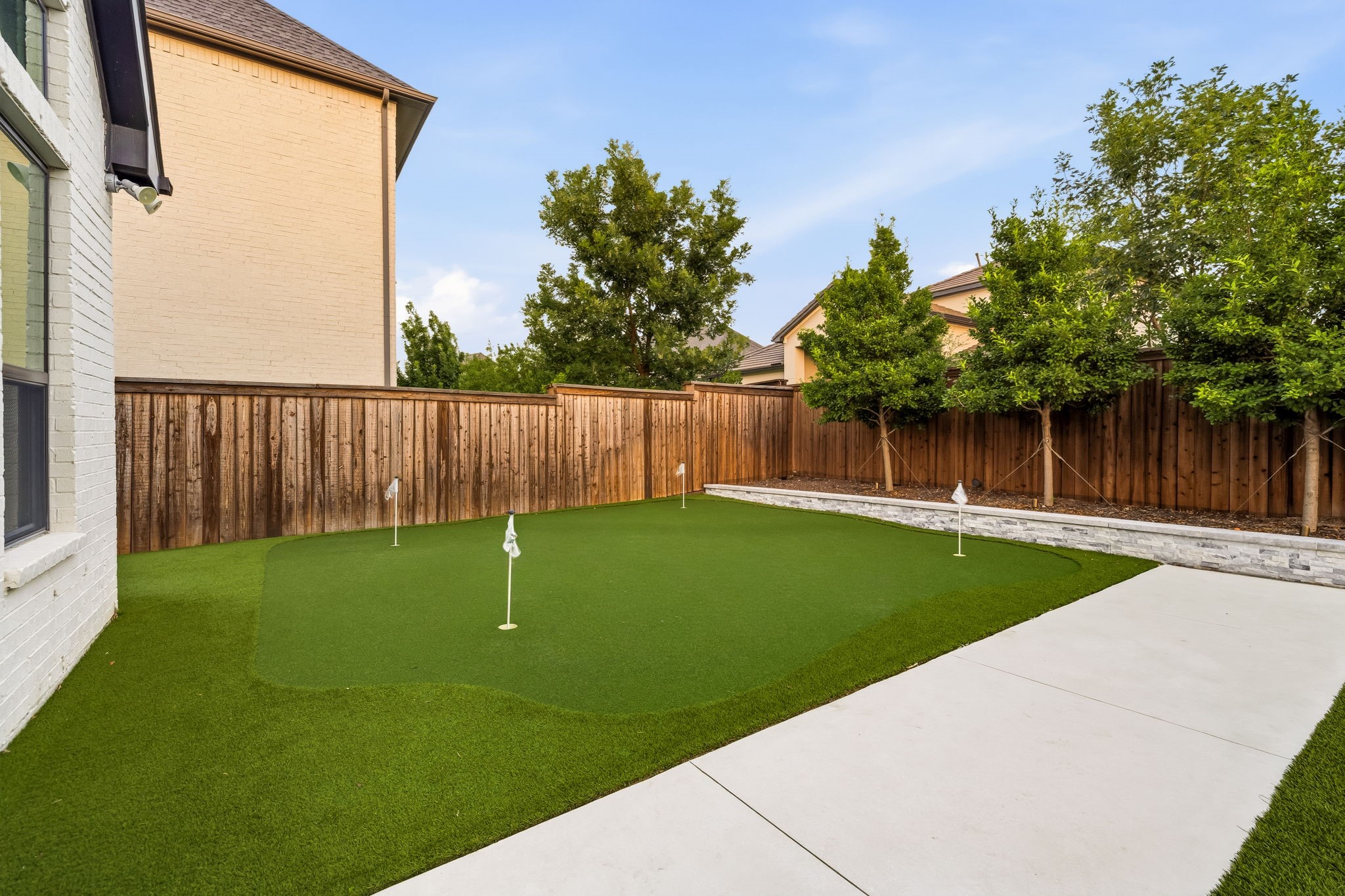 2141 Normandy Circle