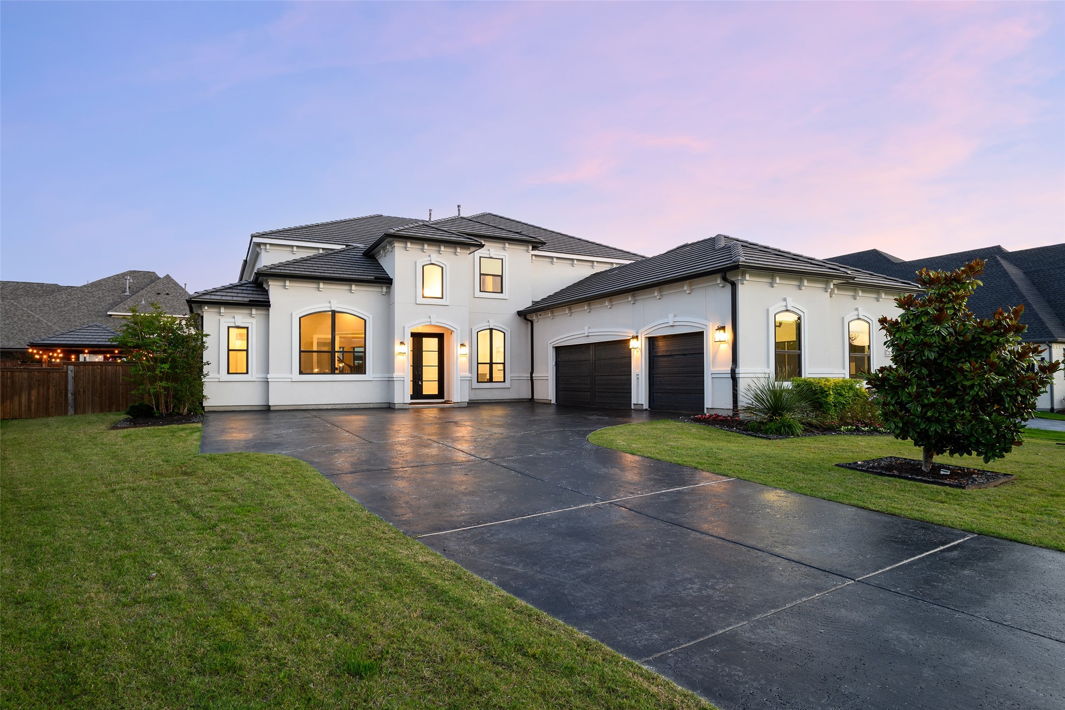 2121 Normandy Circle