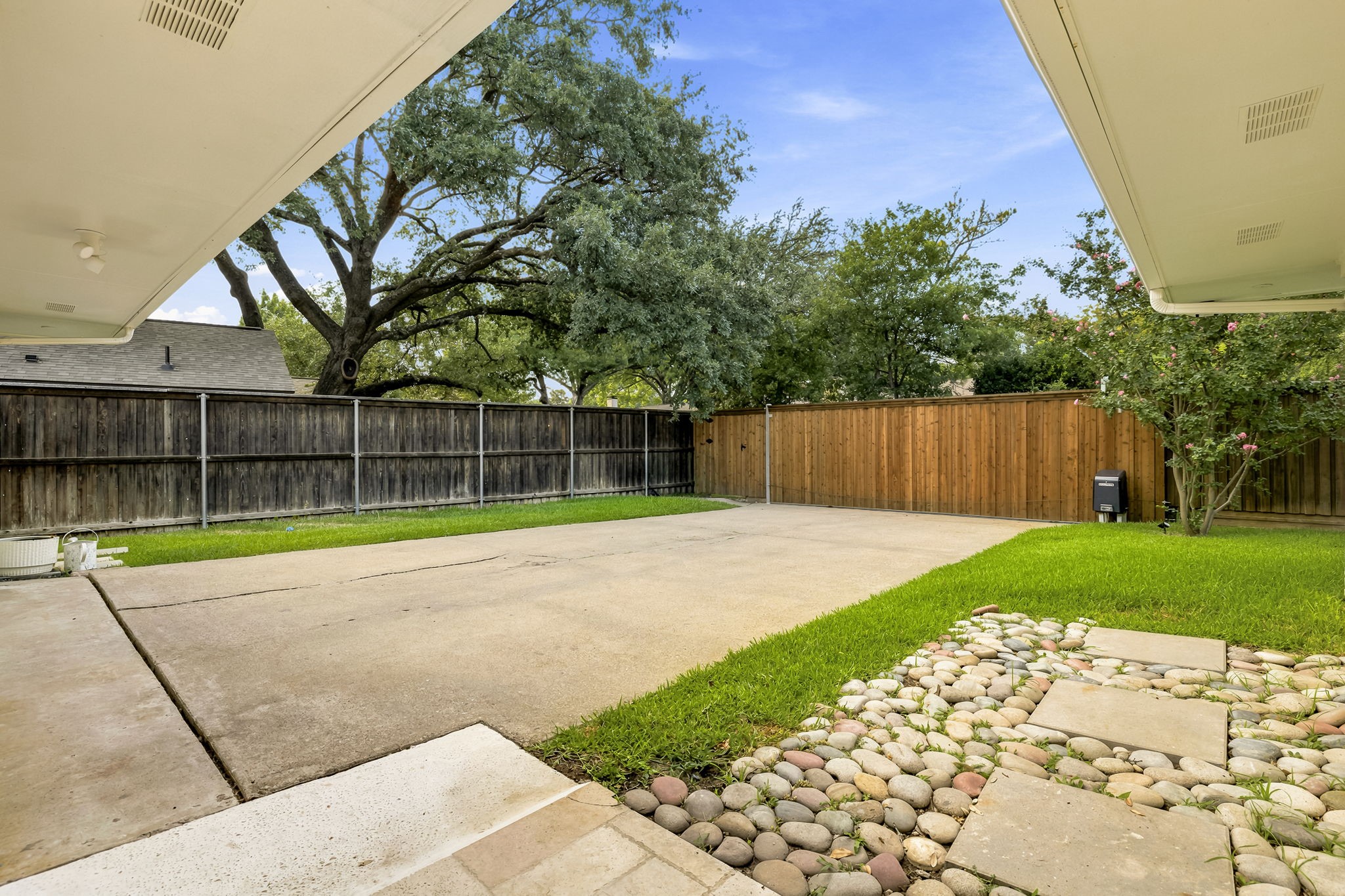7429 Tangleglen Drive
