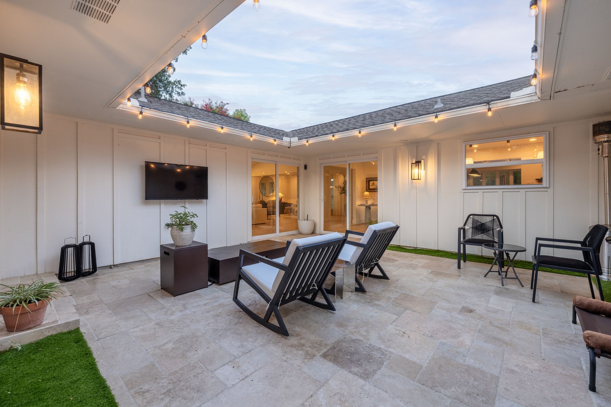 7429 Tangleglen Drive