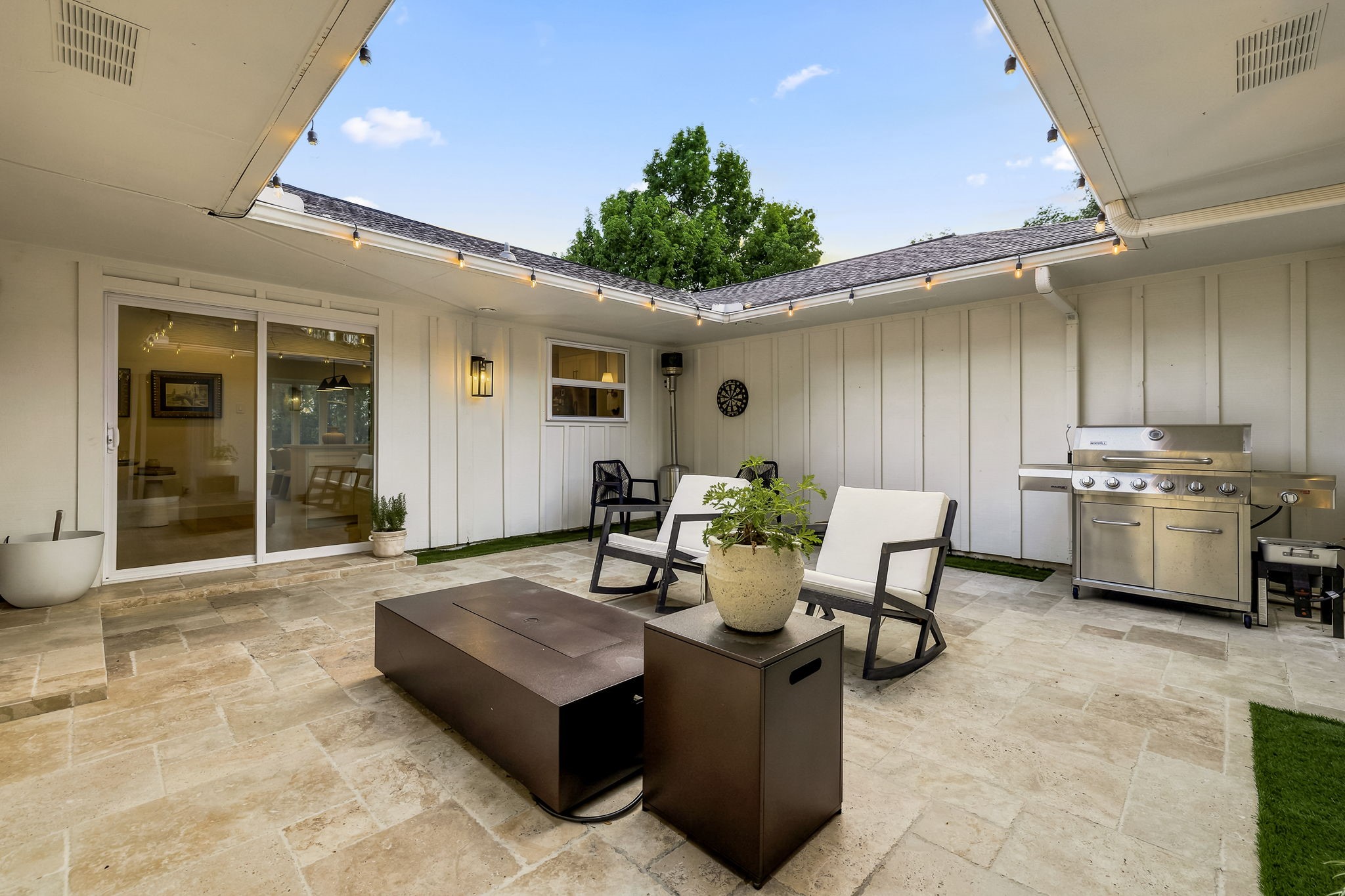 7429 Tangleglen Drive