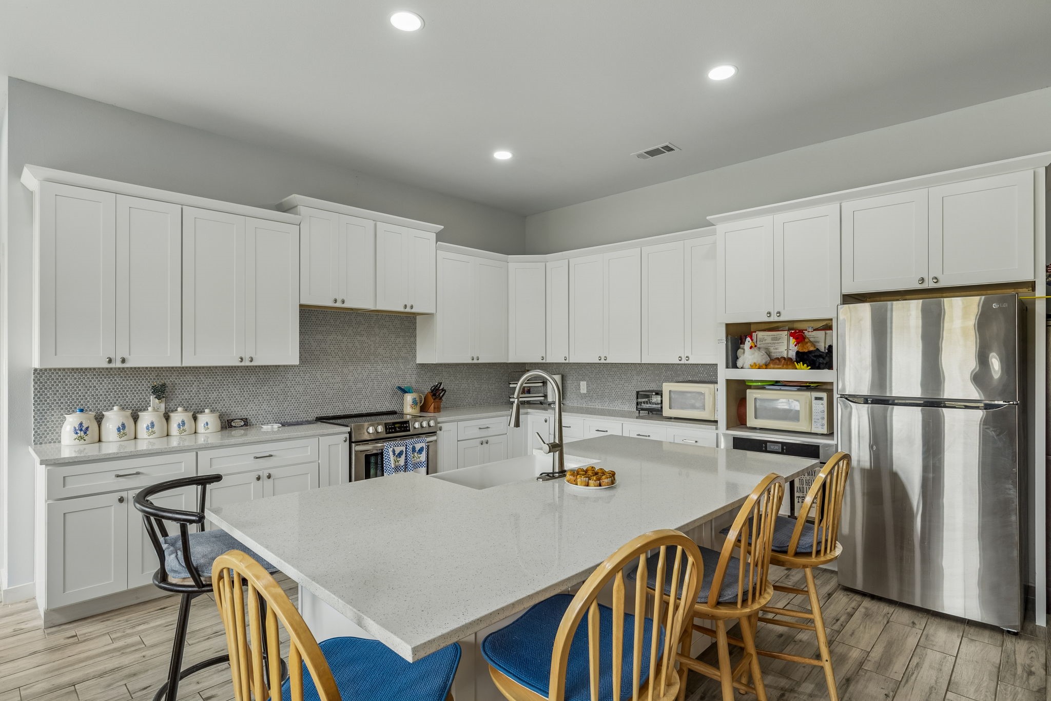 9230 Santa Fe Trail