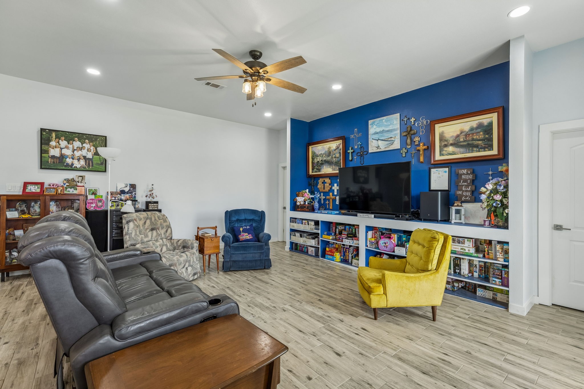9230 Santa Fe Trail
