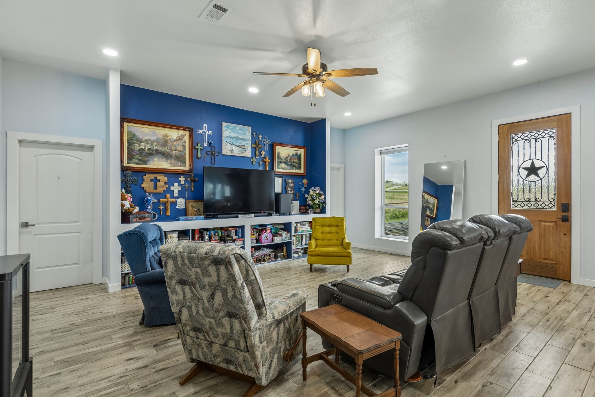 9230 Santa Fe Trail