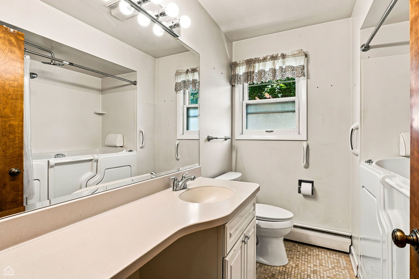 24422 W Cherokee Trail