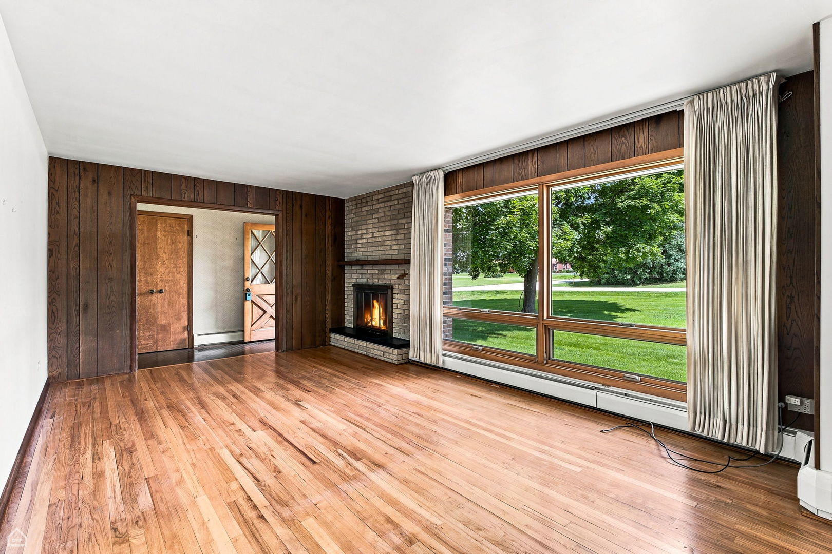 24422 W Cherokee Trail