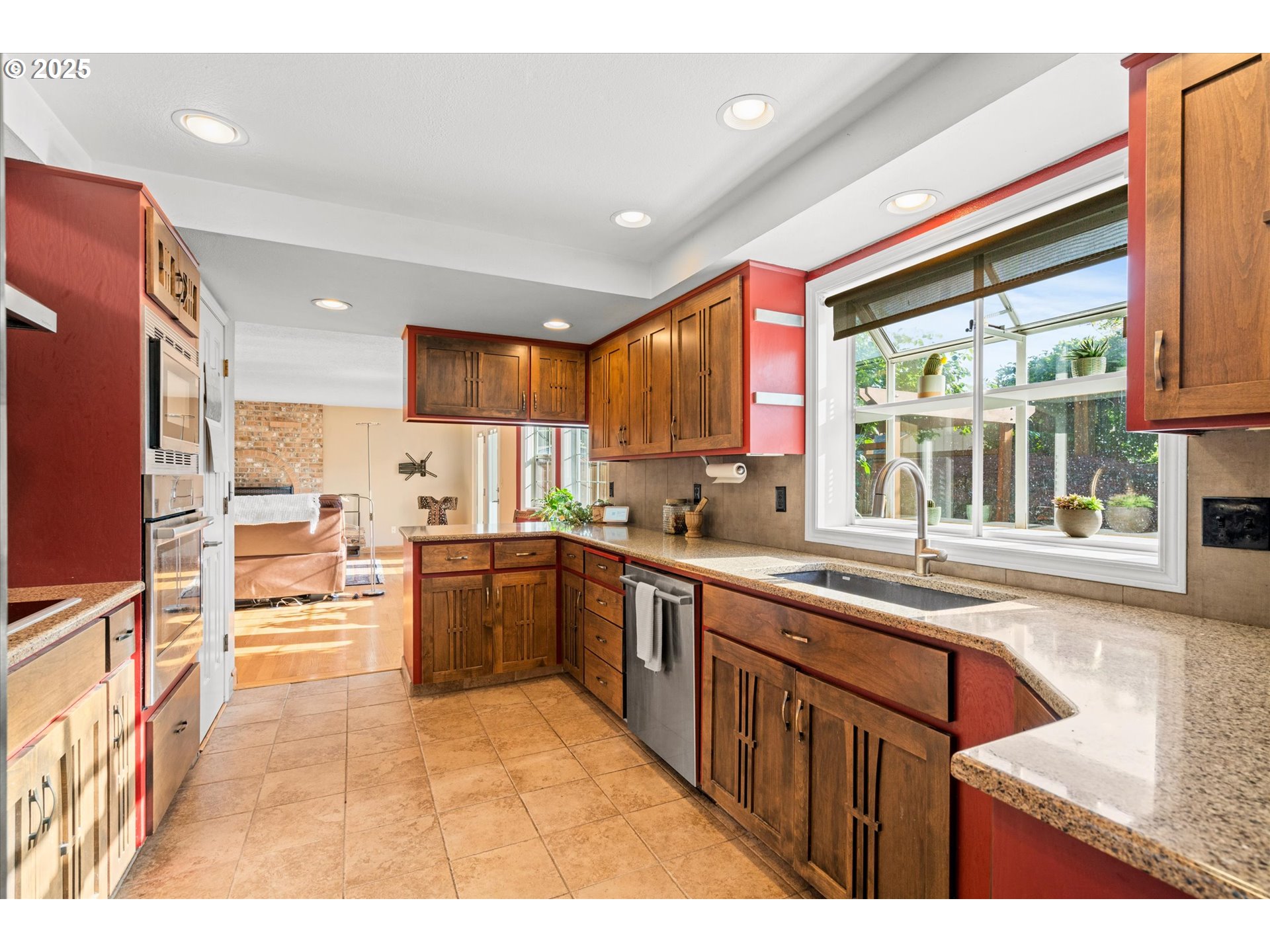 714 NW 4TH AVE