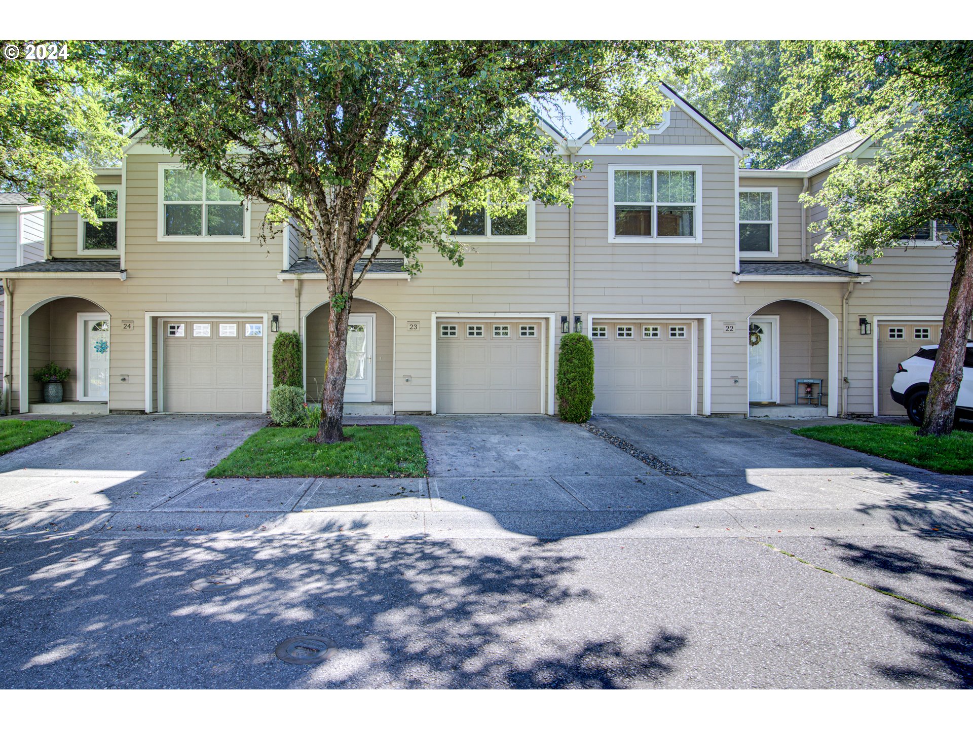 10400 NE 82ND AVE 23